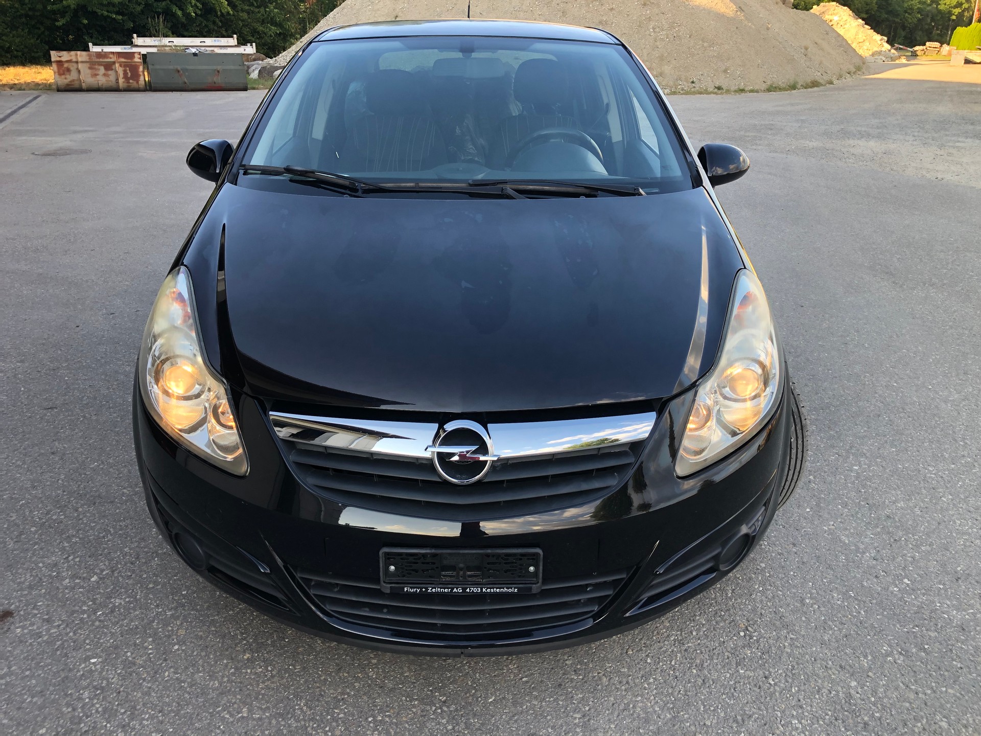 OPEL Corsa 1.4 TP Color Edition