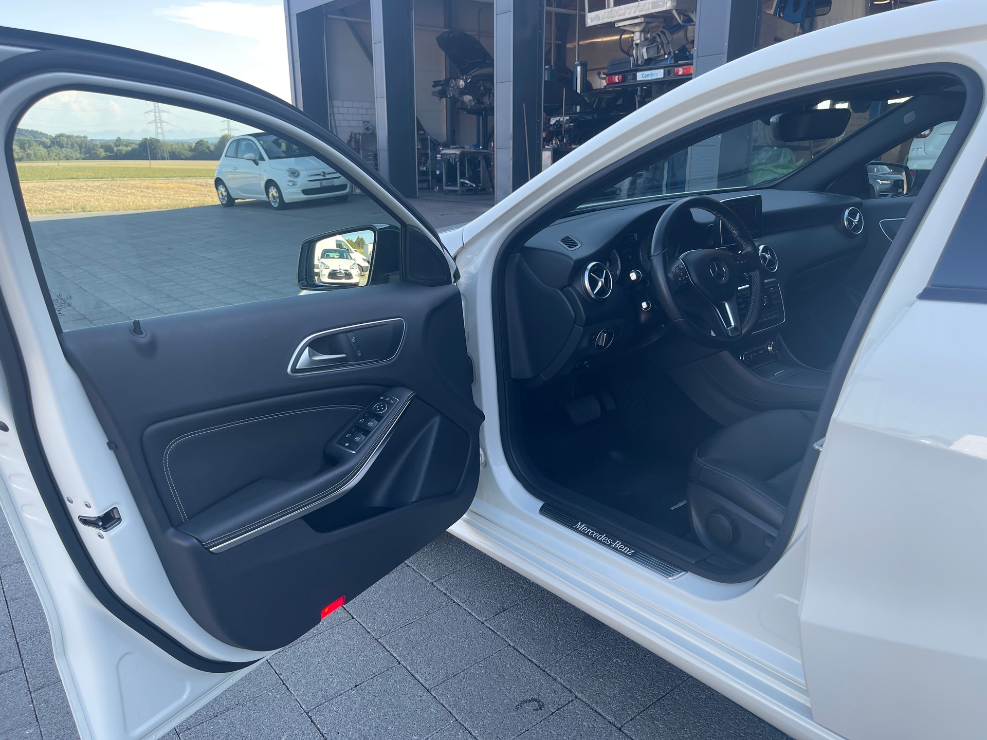 MERCEDES-BENZ A 200 Night Star 7G-DCT-image-6