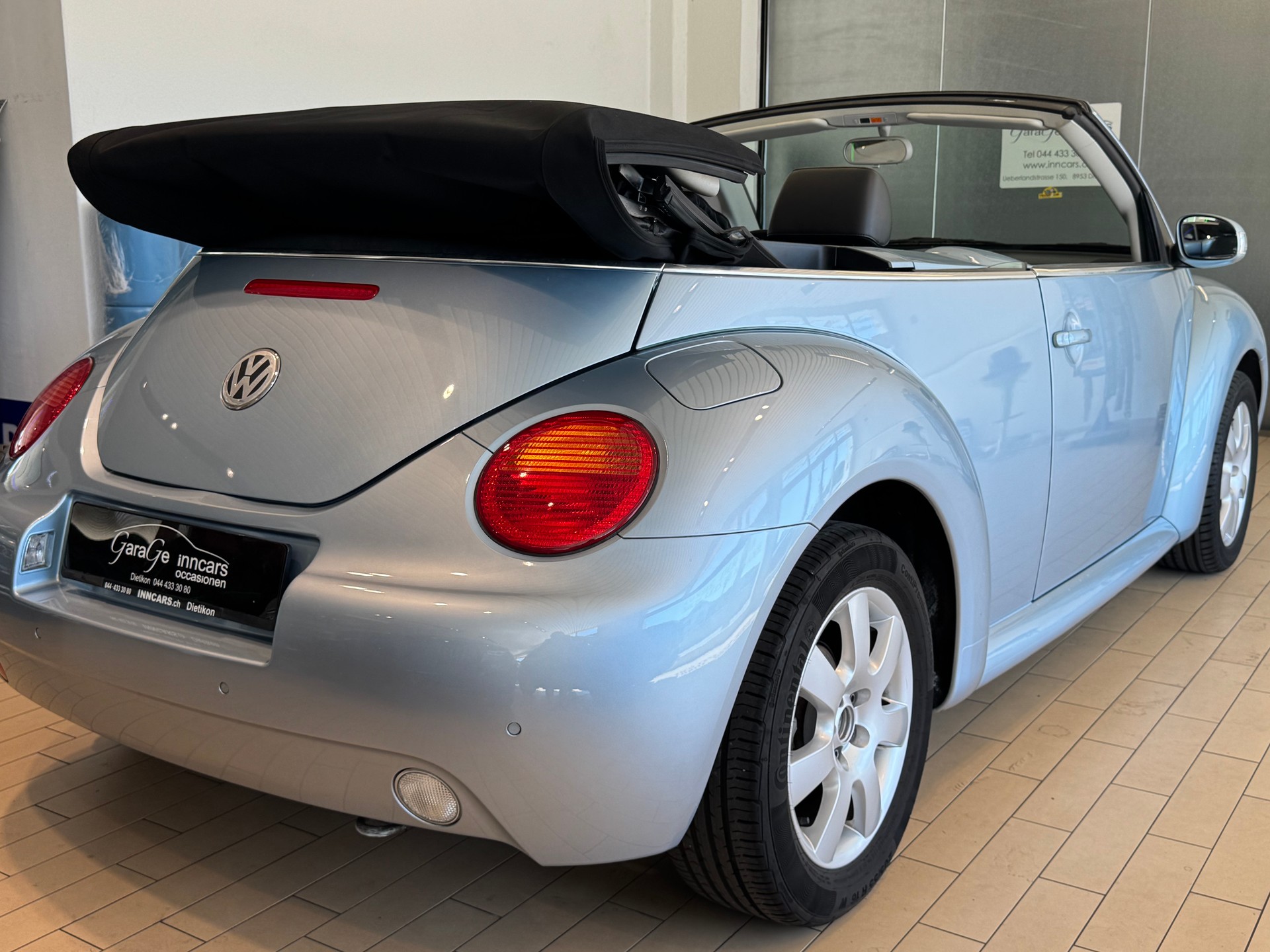 VW Beetle Cabrio 2.0-image-3