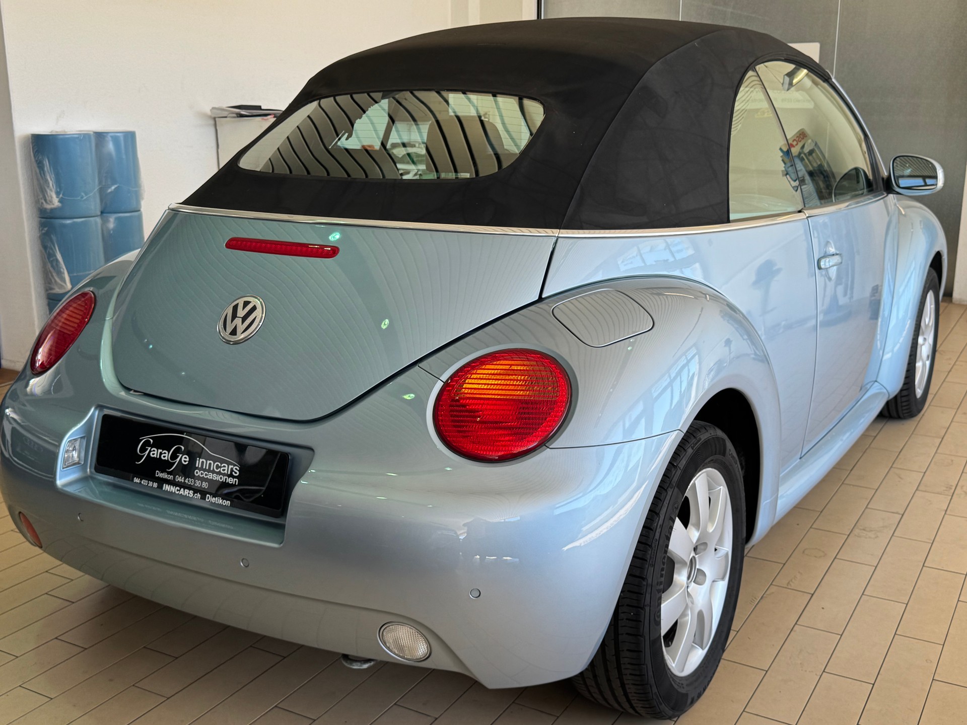 VW Beetle Cabrio 2.0-image-1