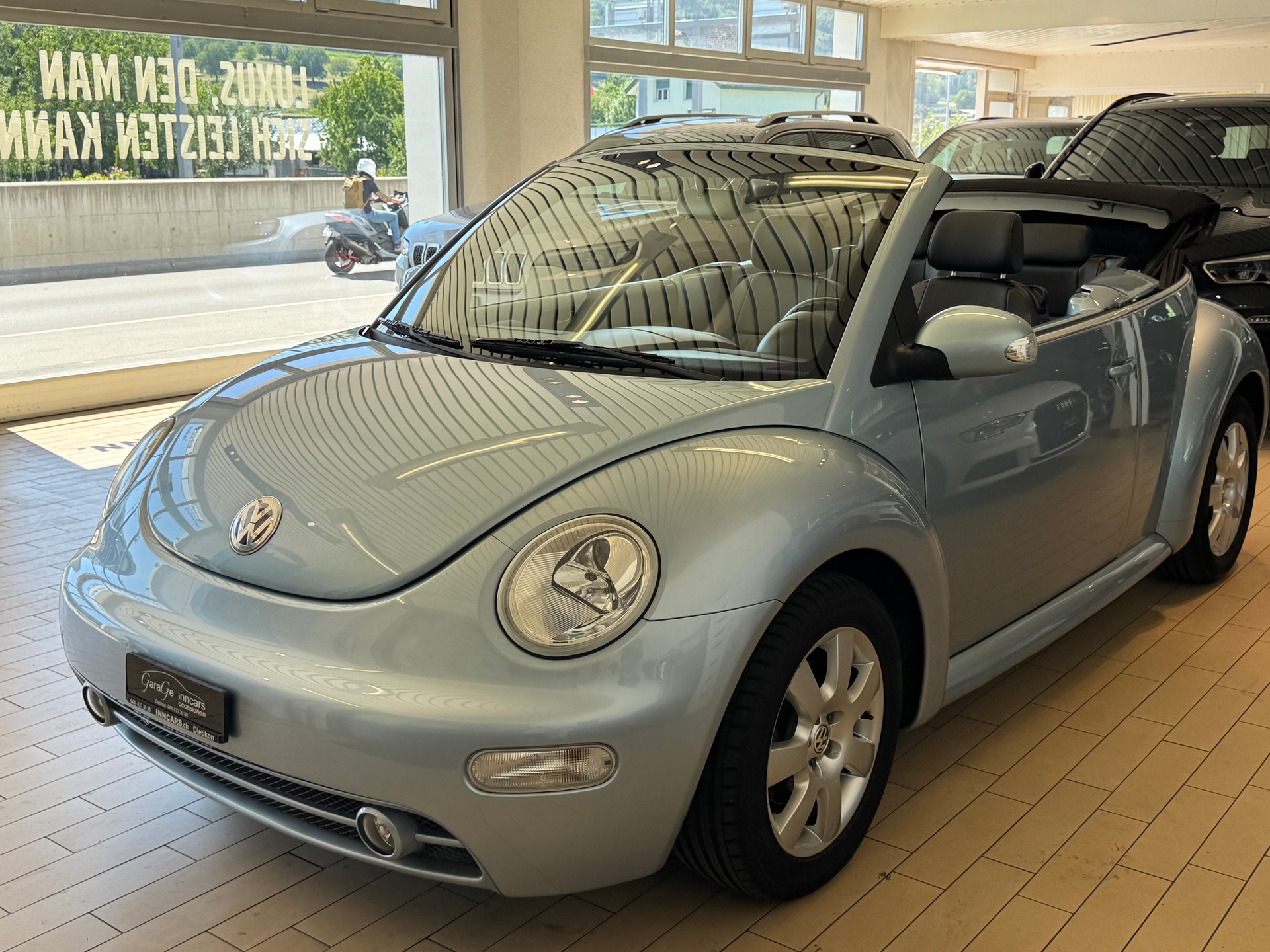 VW Beetle Cabrio 2.0-image-2