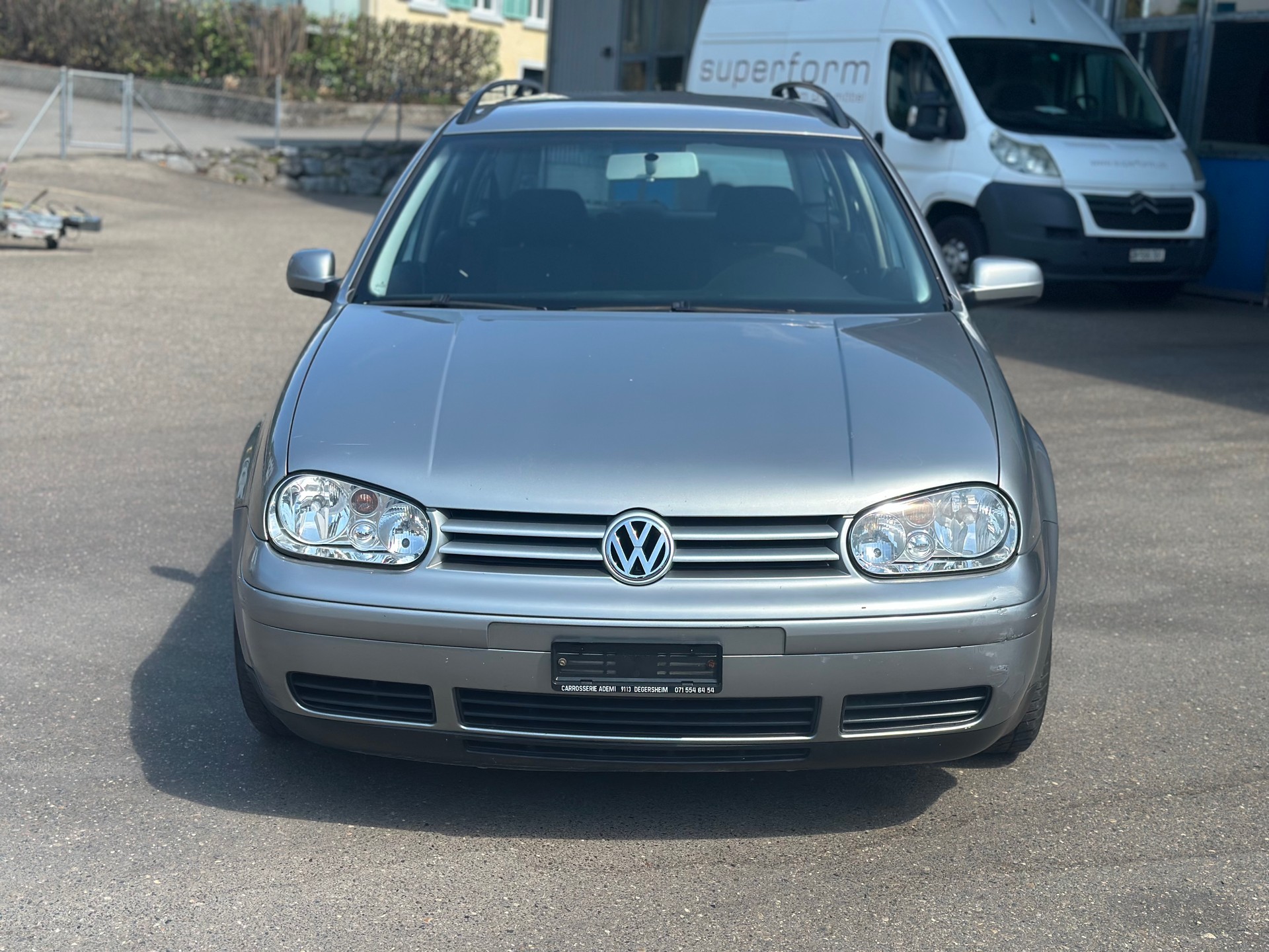 VW Golf Variant 1.6 16V FSI Comfortline-image-2