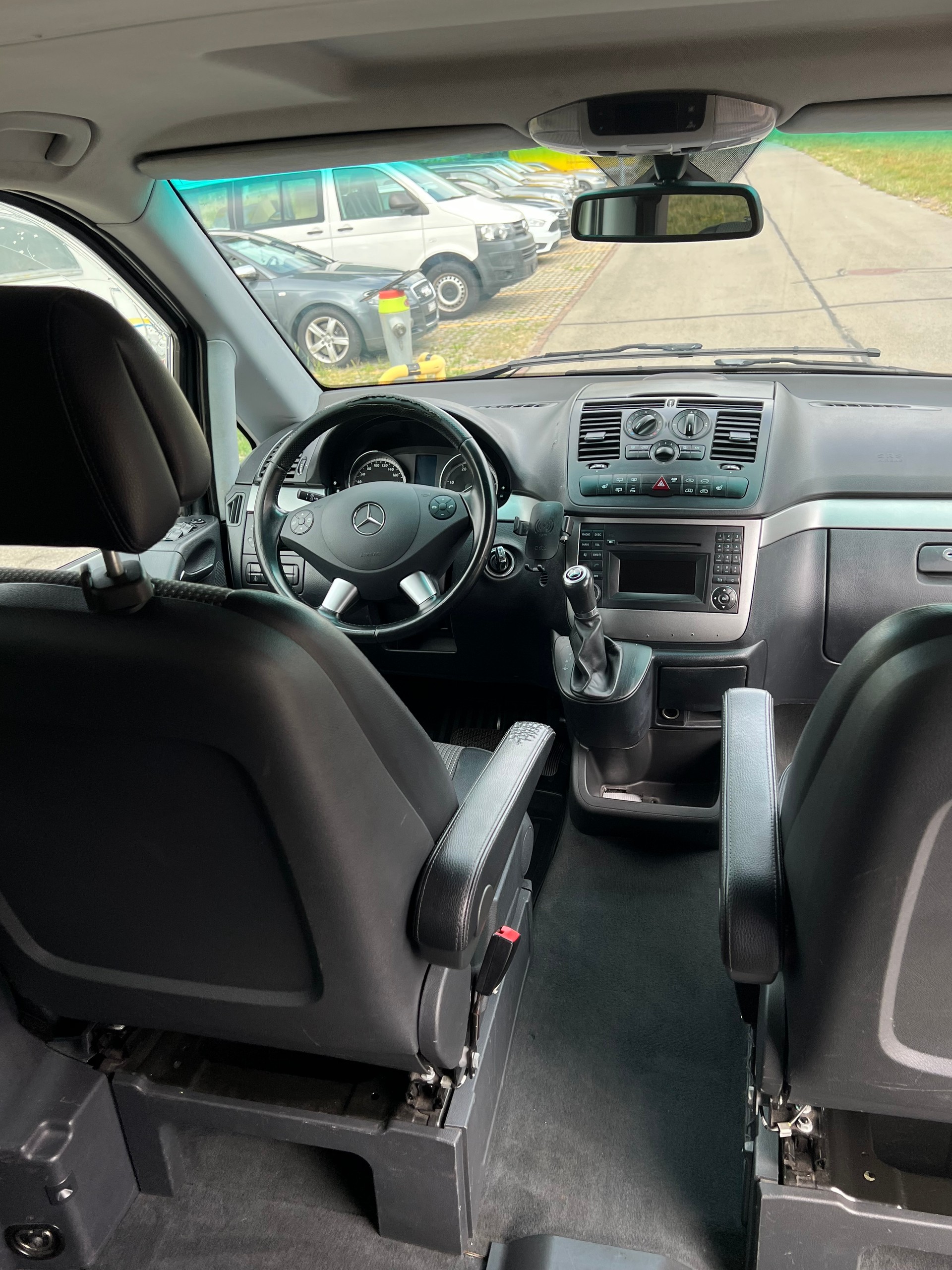MERCEDES-BENZ Viano 2.2 CDI Blue Efficiency Trend L A-image-12