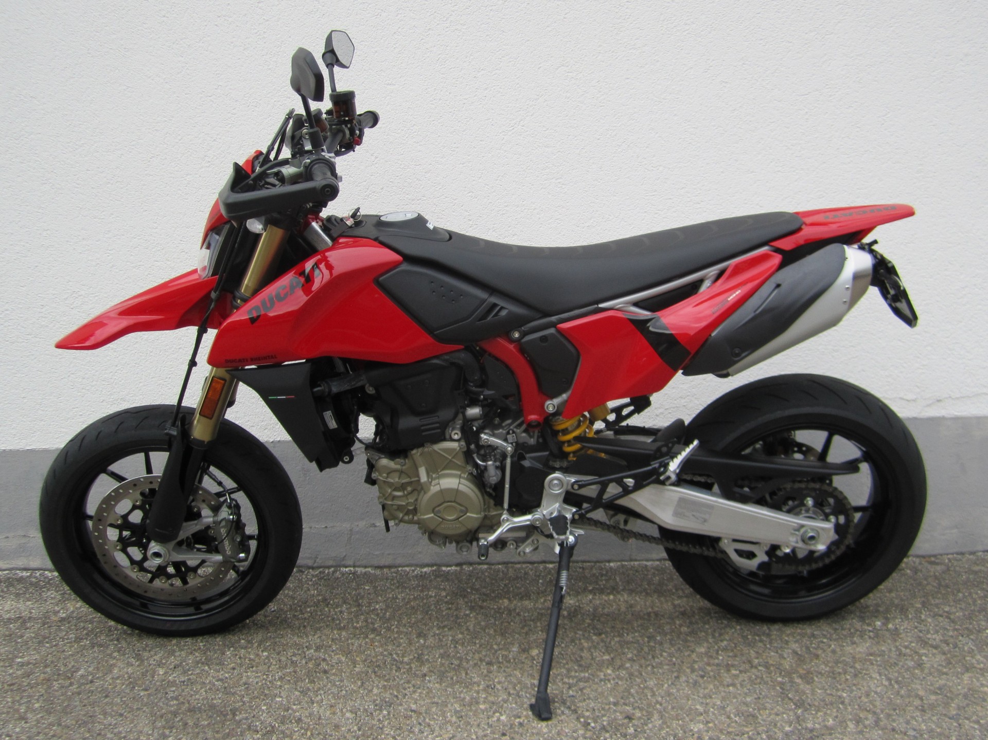 DUCATI Hypermotard 698 Mono (35kW)-image-2