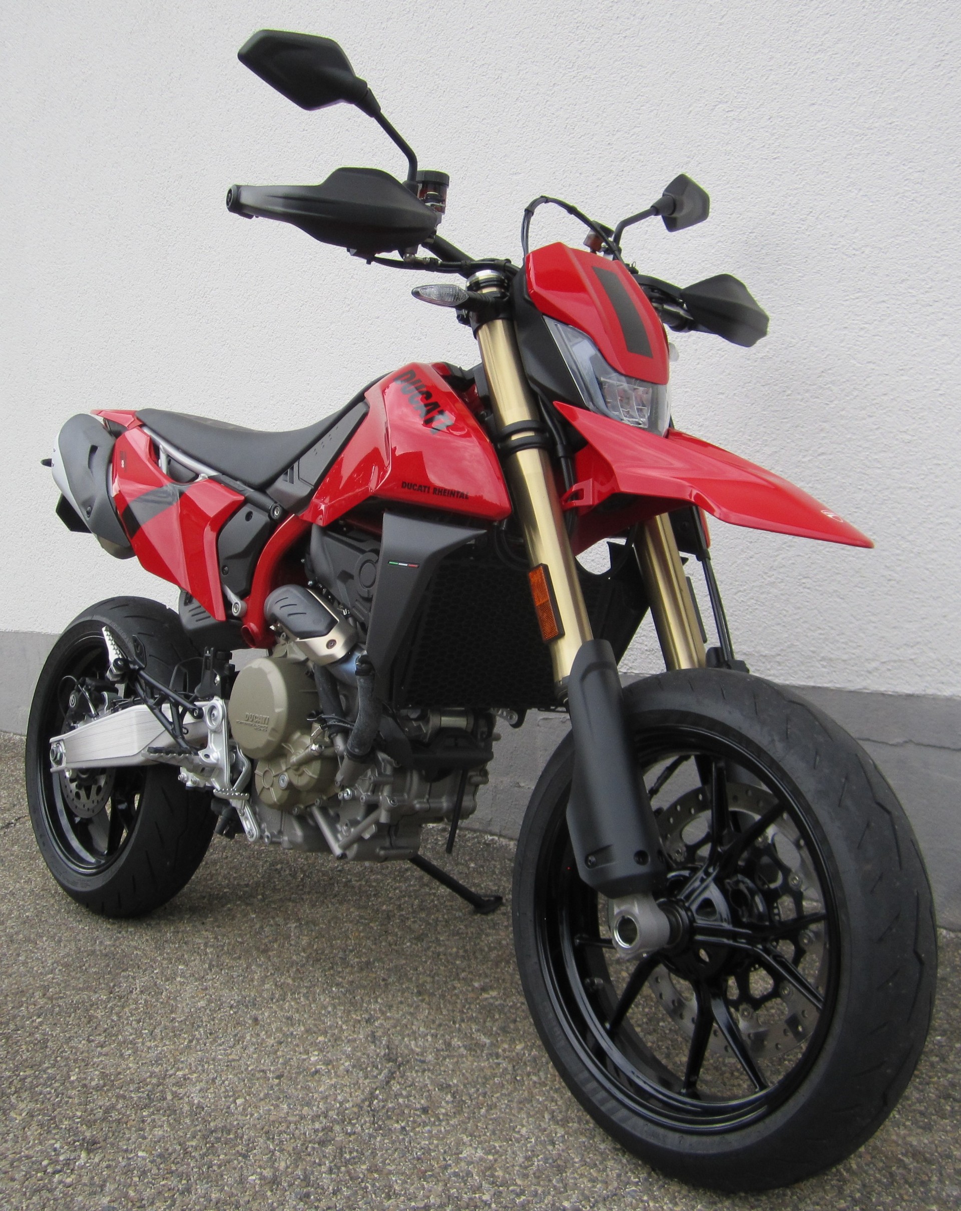 DUCATI Hypermotard 698 Mono (35kW)-image-1