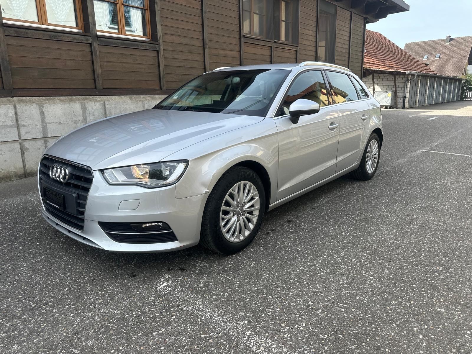 AUDI A3 Sportback 1.4 TFSI Ambiente-showroom-element-1