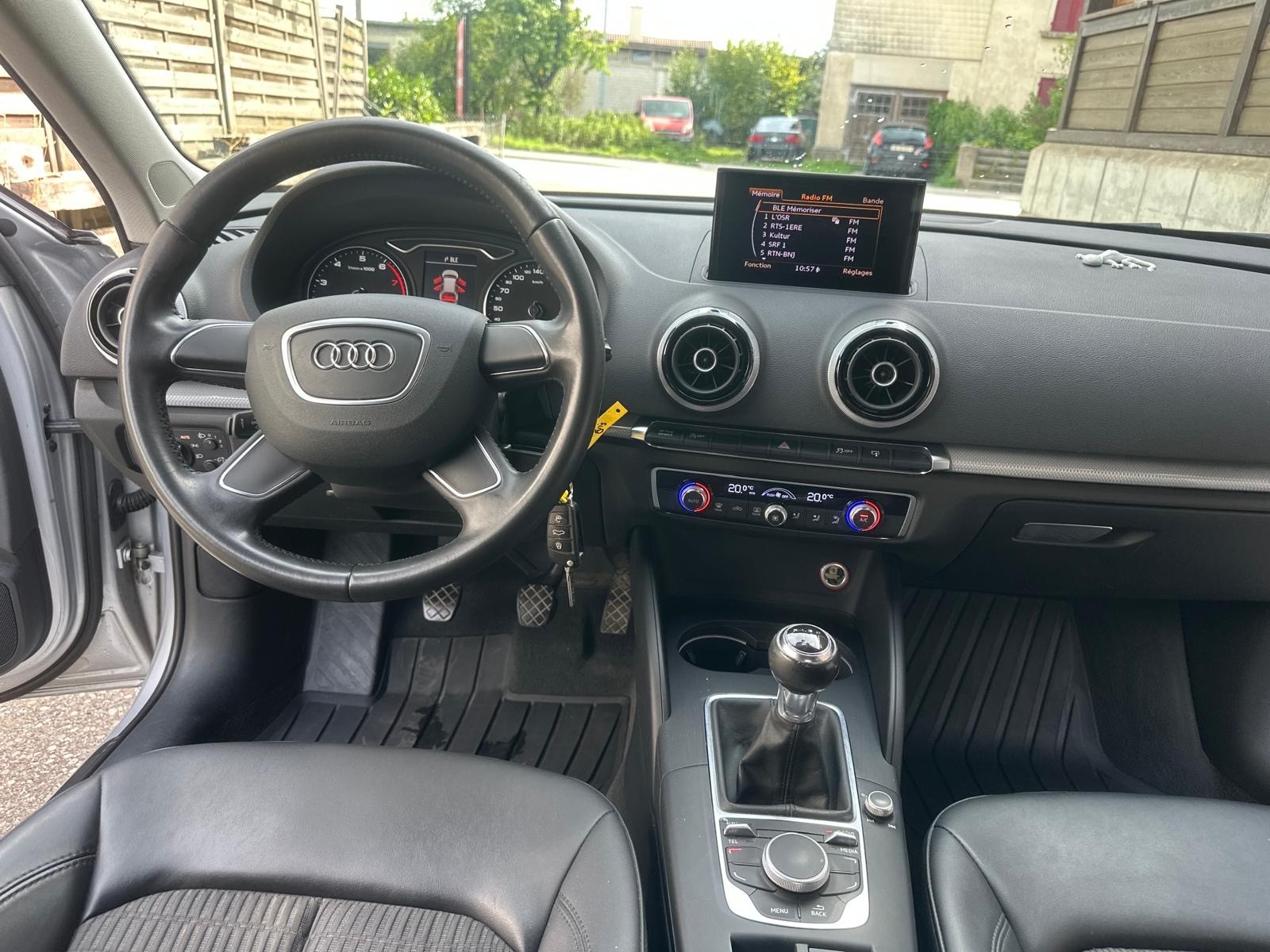 AUDI A3 Sportback 1.4 TFSI Ambiente-image-7