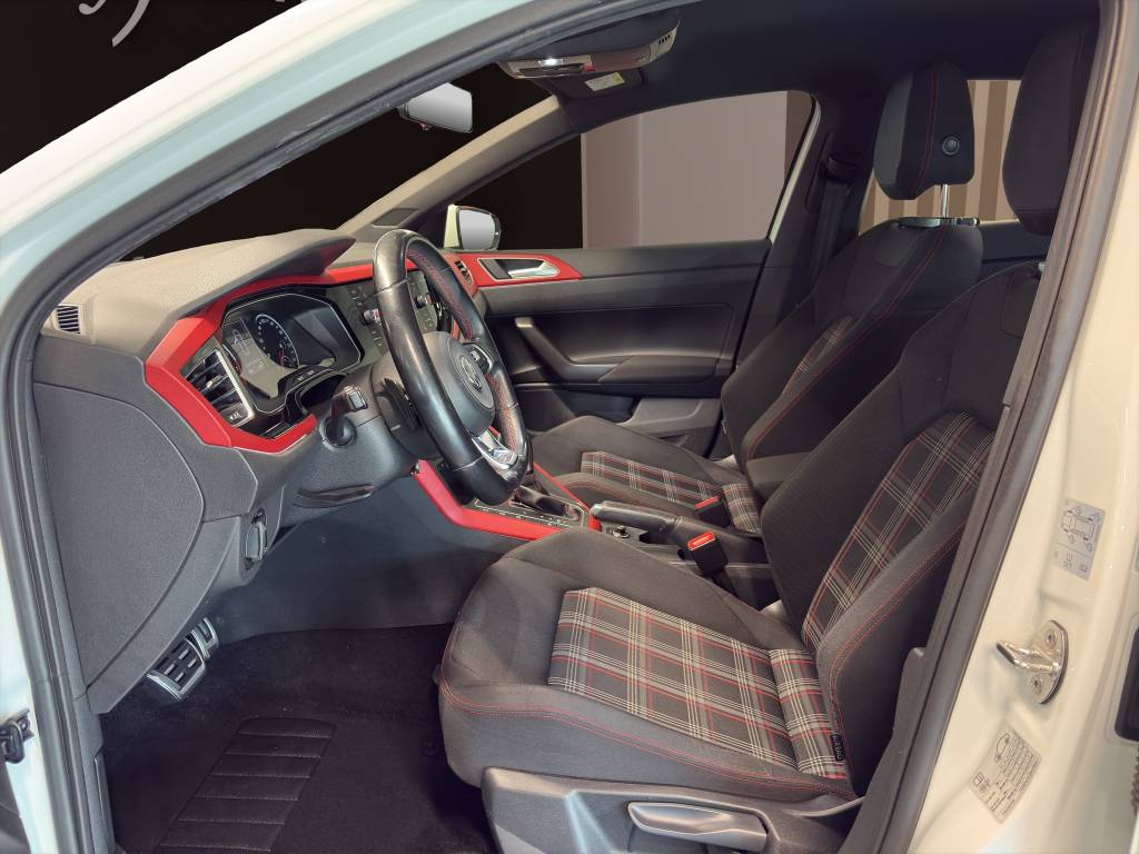 VW Polo 2.0 TSI GTI DSG-image-5