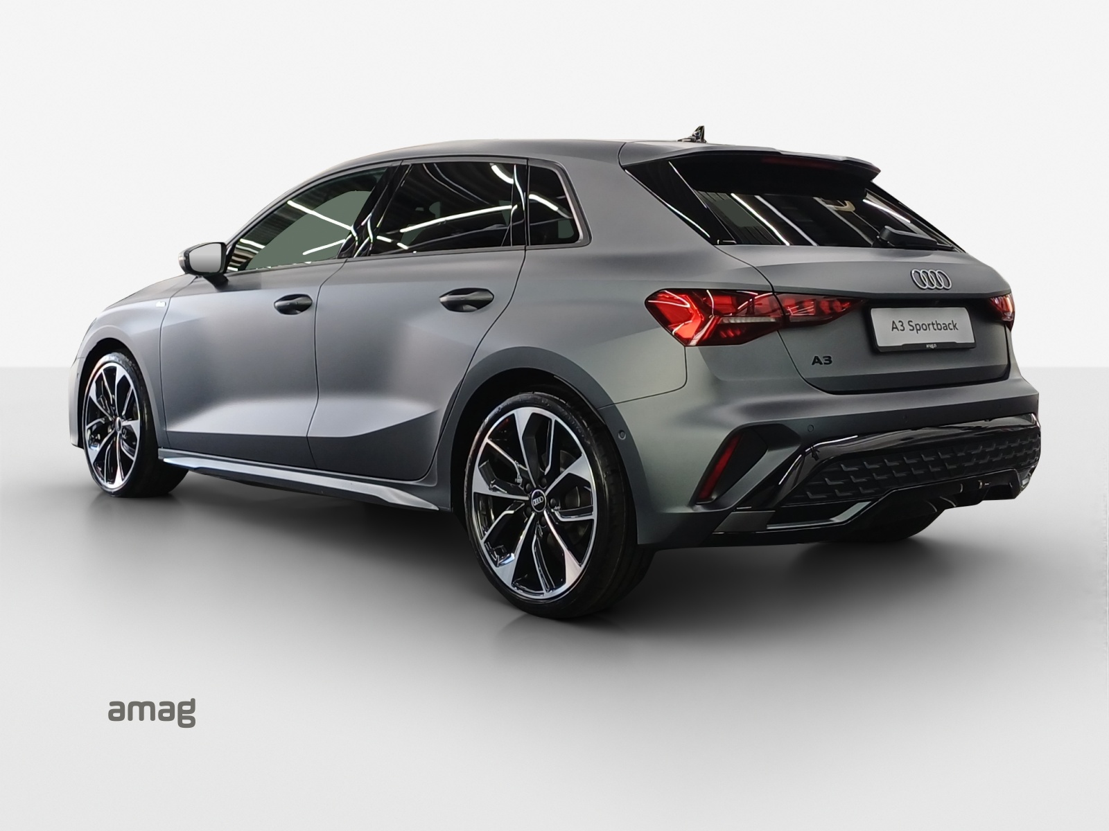 AUDI A3 Sportback TFSI 110 kW S line Attraction S tronic-showroom-element-2