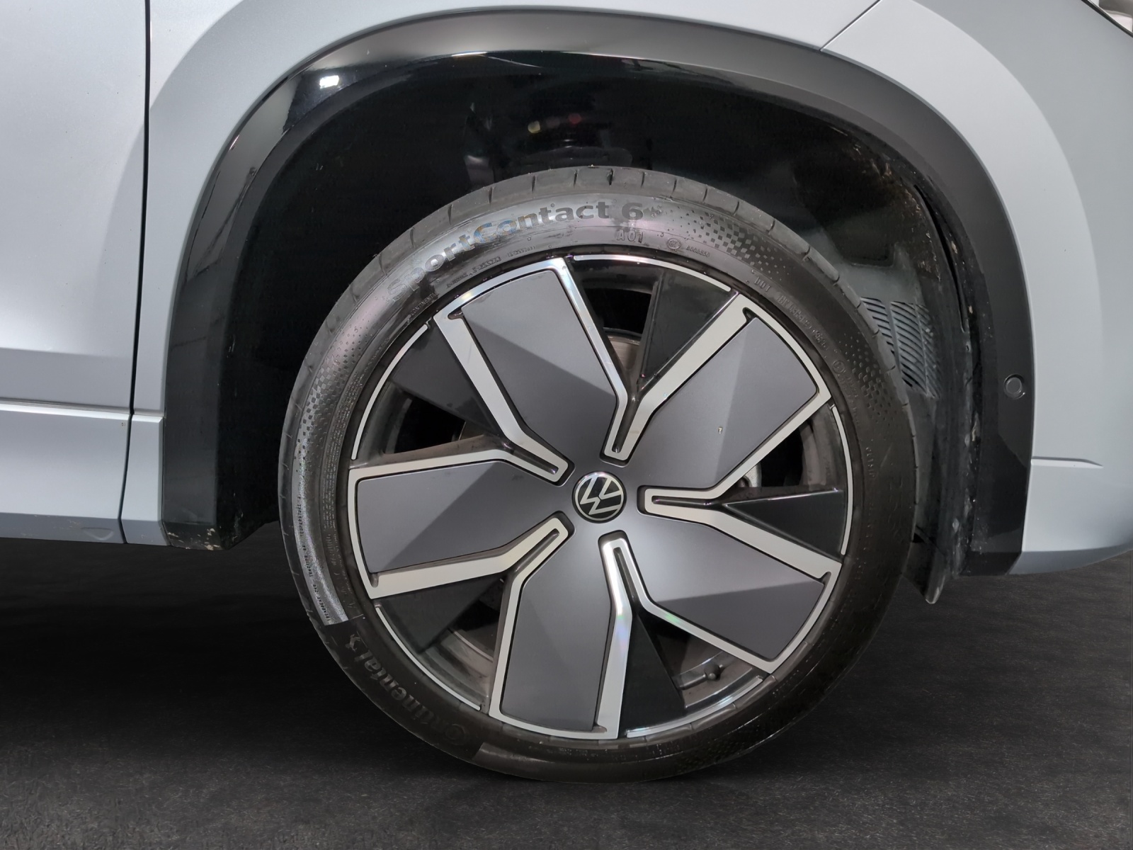 VW Tayron 2.0 TSI R-Line DSG 4Motion-image-4