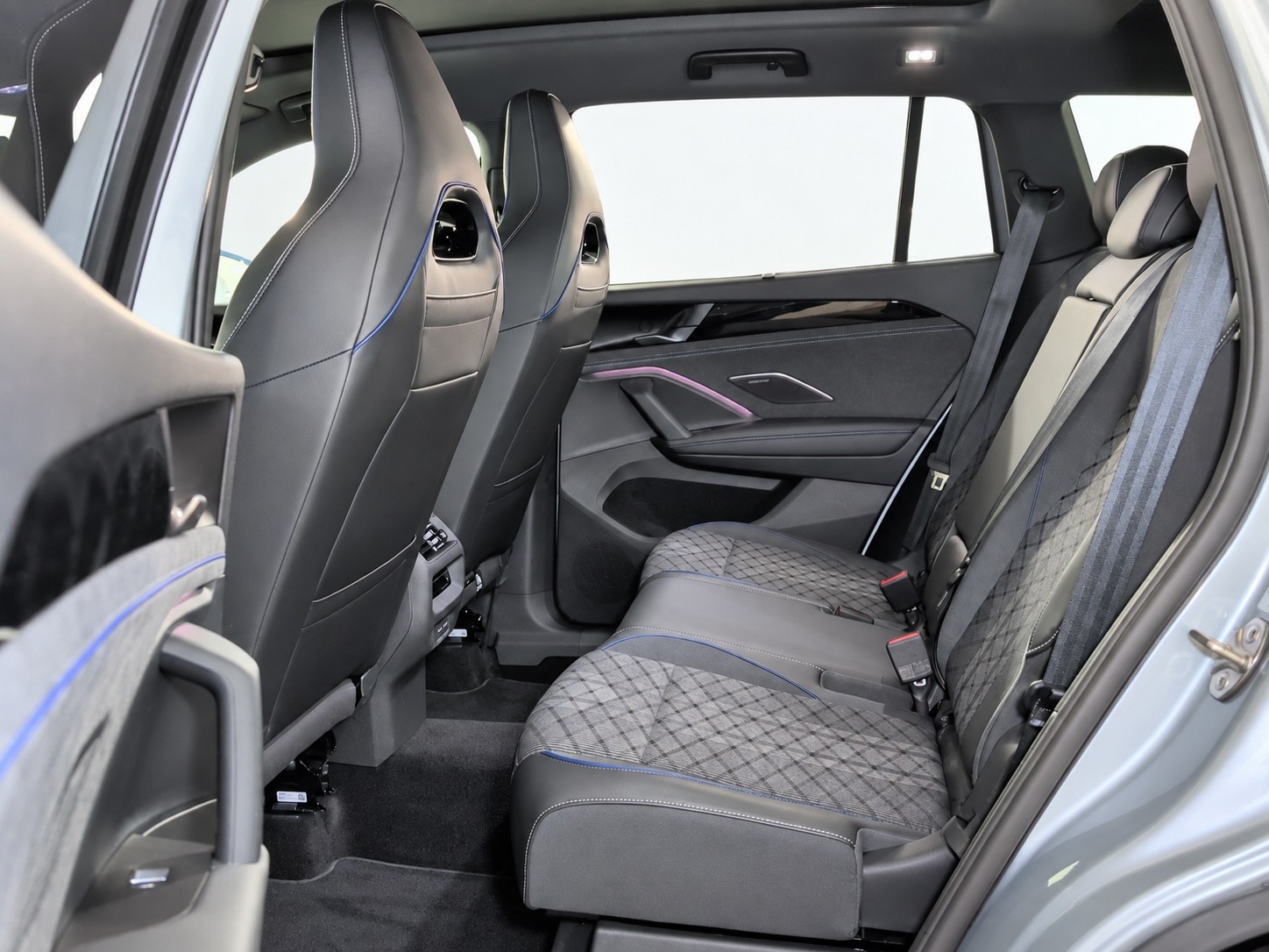 VW Tayron 2.0 TSI R-Line DSG 4Motion-image-10