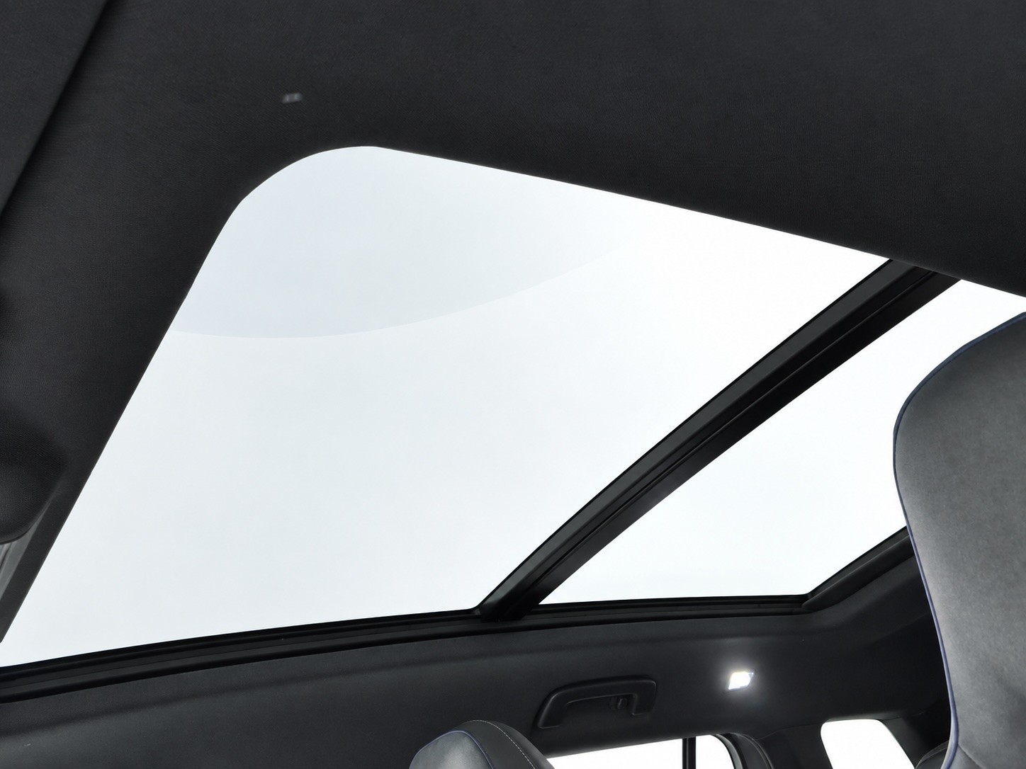 VW Tayron 2.0 TSI R-Line DSG 4Motion-image-7