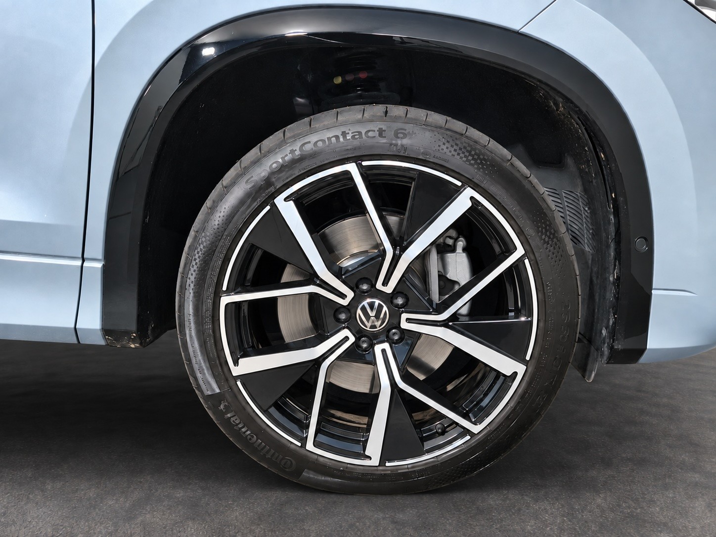 VW Tayron 2.0 TSI R-Line DSG 4Motion-image-4