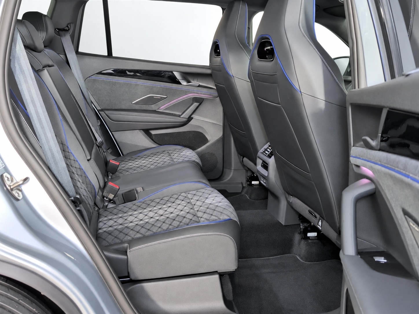 VW Tayron 2.0 TSI R-Line DSG 4Motion-image-9
