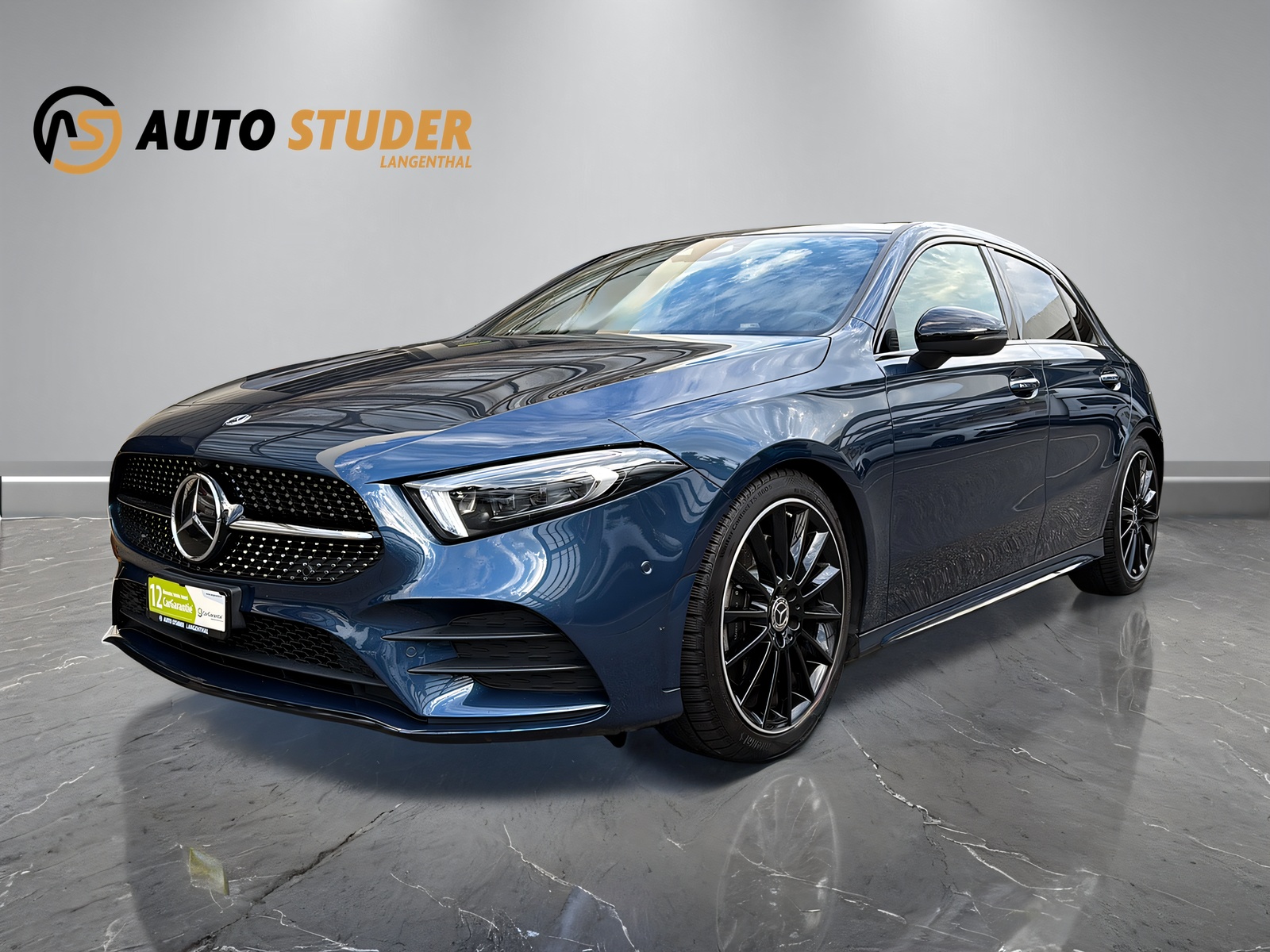 MERCEDES-BENZ A 250 AMG Line 4m-showroom-element-1