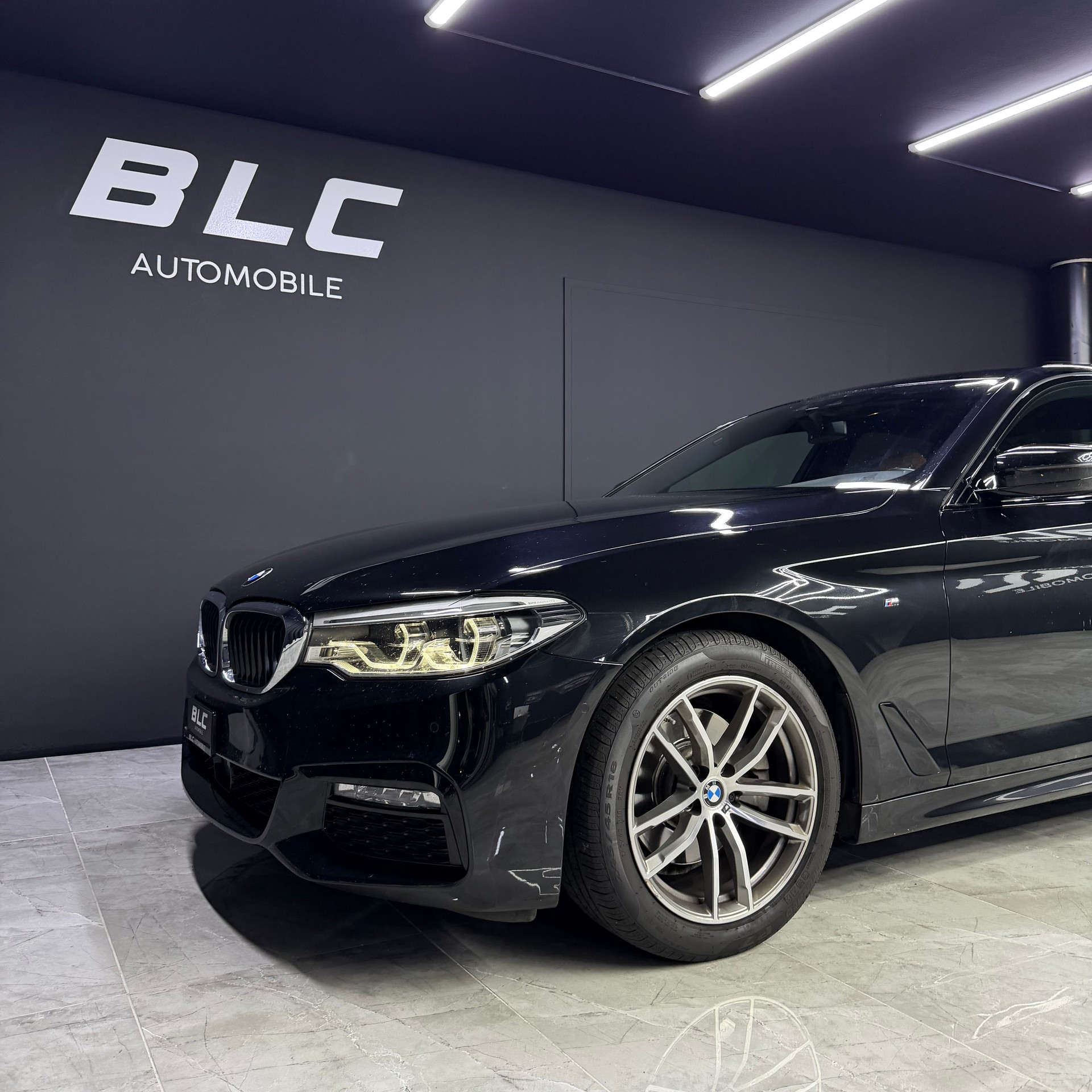 BMW 520d xDrive Steptronic-image-1