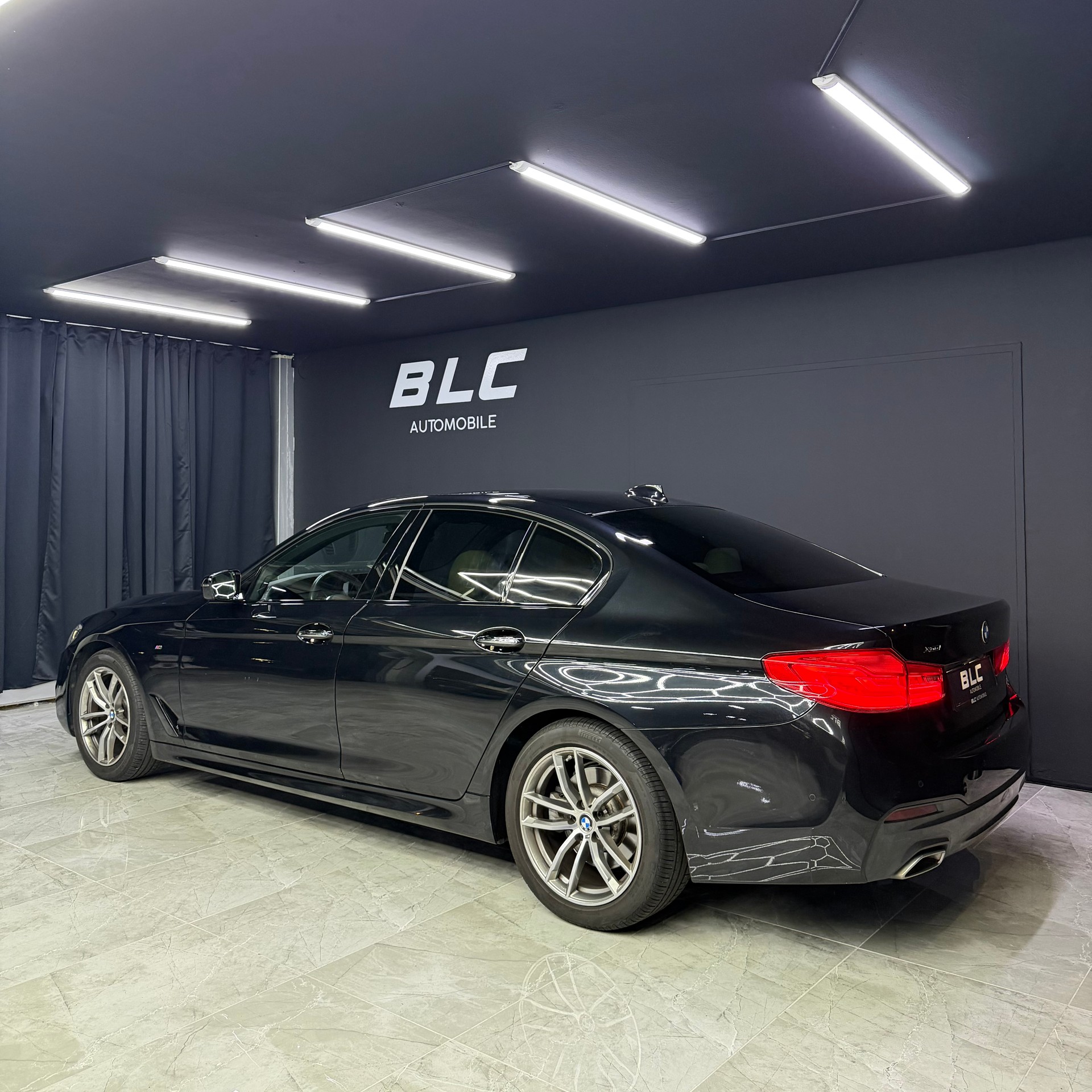 BMW 520d xDrive Steptronic-image-4
