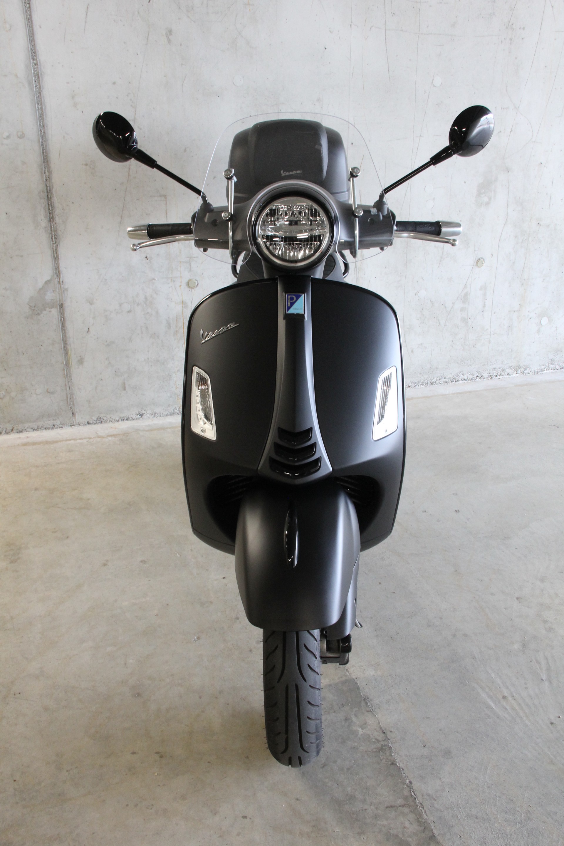 PIAGGIO Vespa GTS 300 HPE Super Notte ABS/ASR-image-10