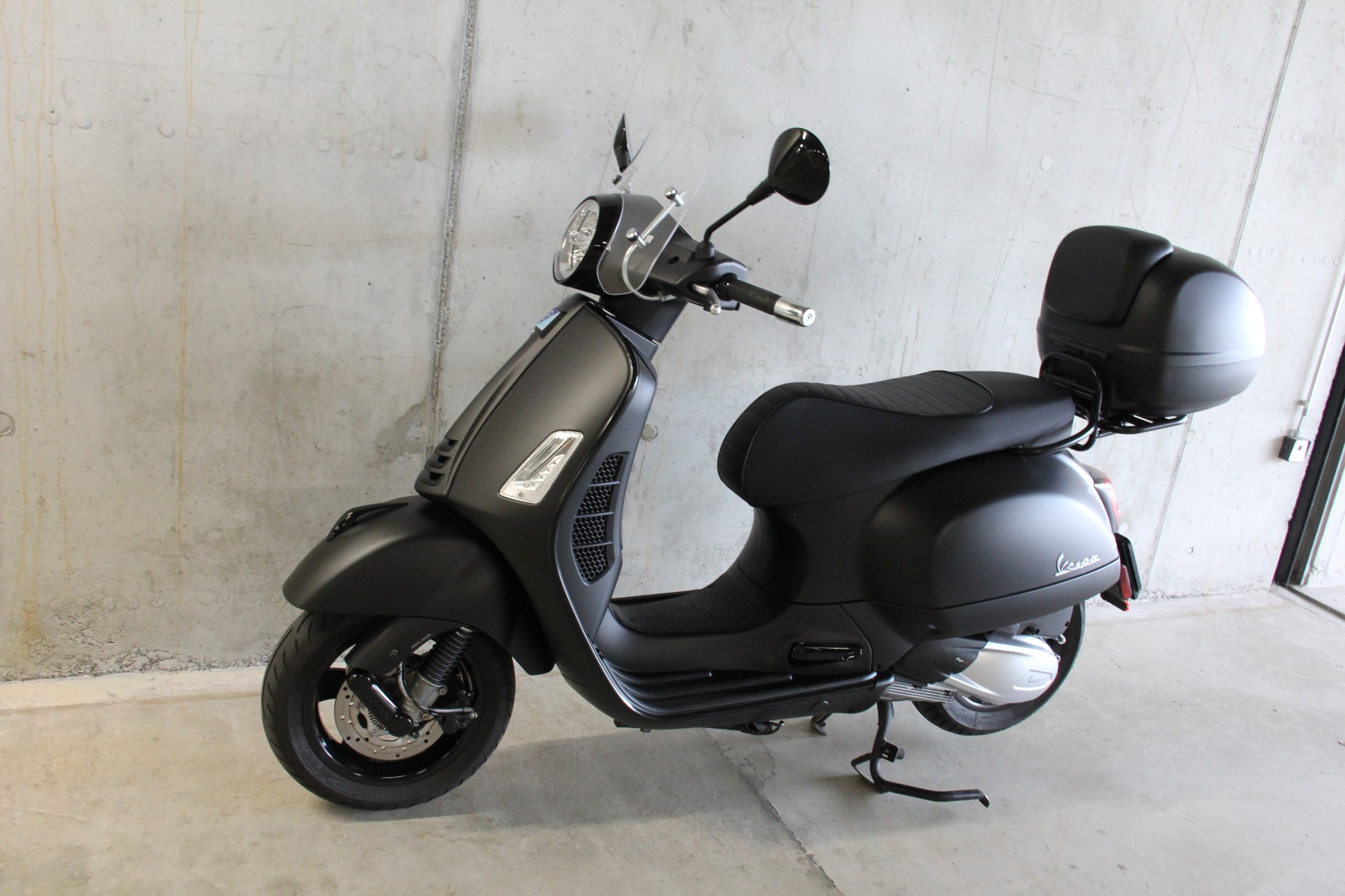 PIAGGIO Vespa GTS 300 HPE Super Notte ABS/ASR-image-6
