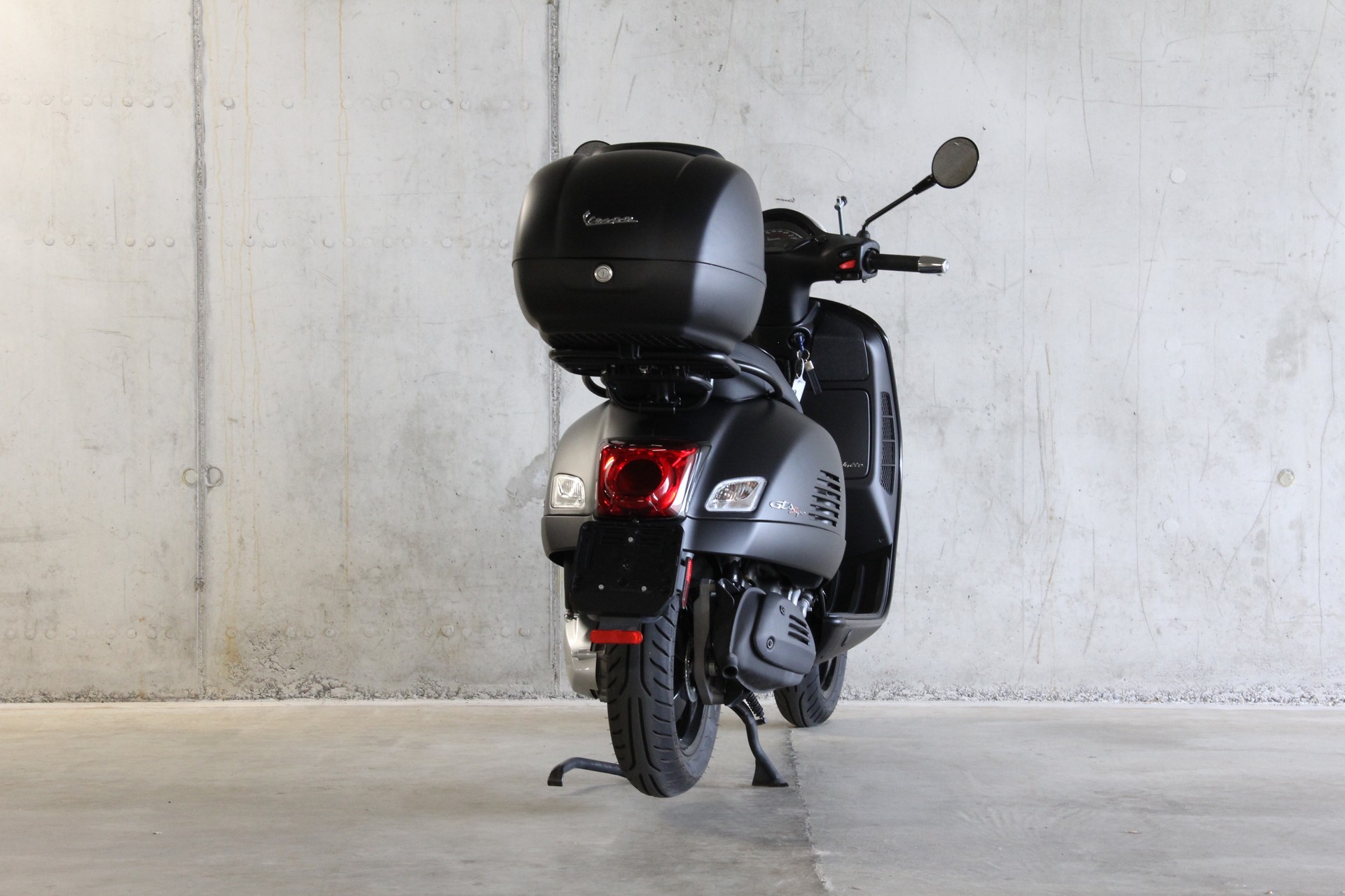 PIAGGIO Vespa GTS 300 HPE Super Notte ABS/ASR-image-3