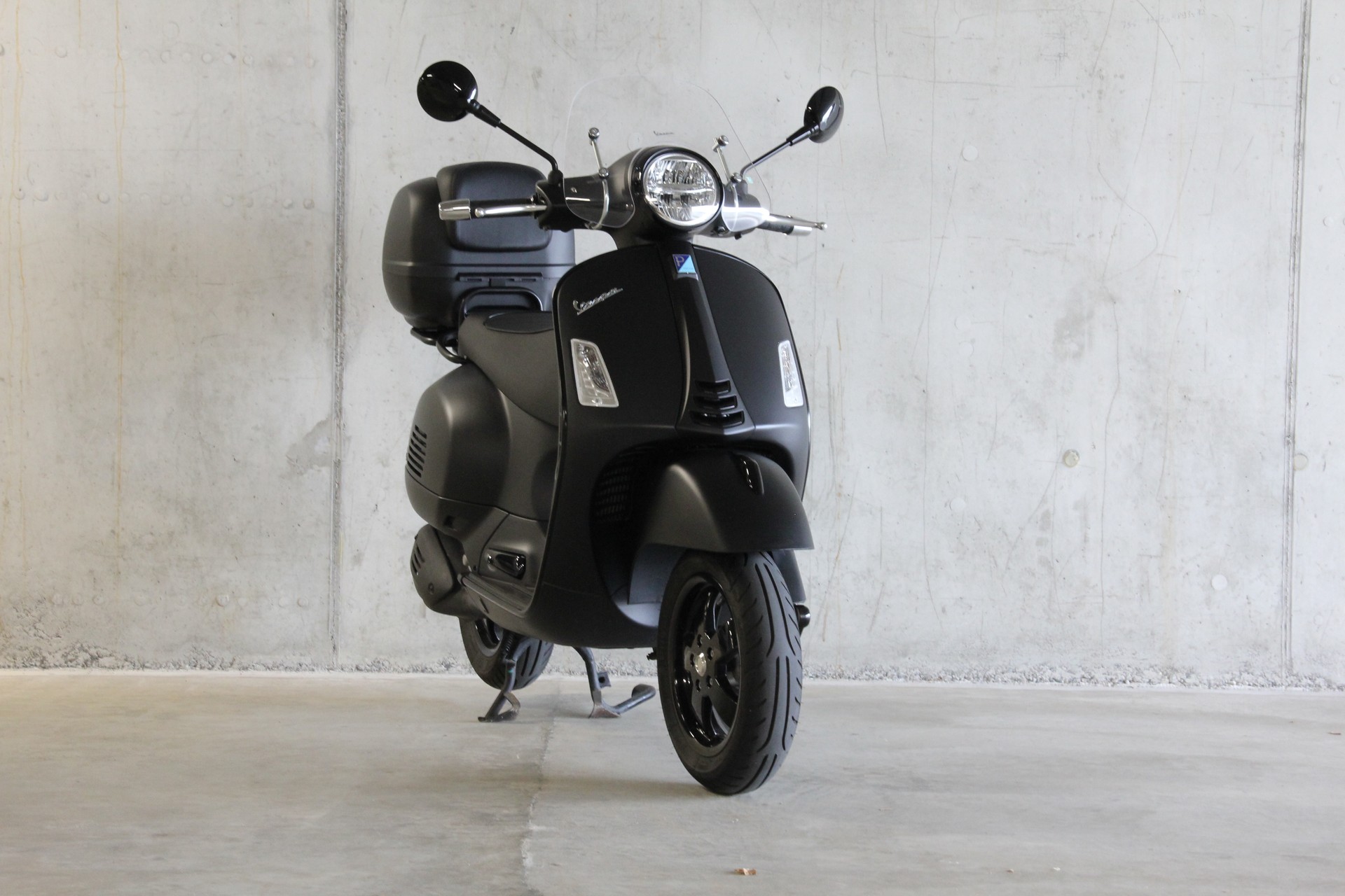 PIAGGIO Vespa GTS 300 HPE Super Notte ABS/ASR-image-4