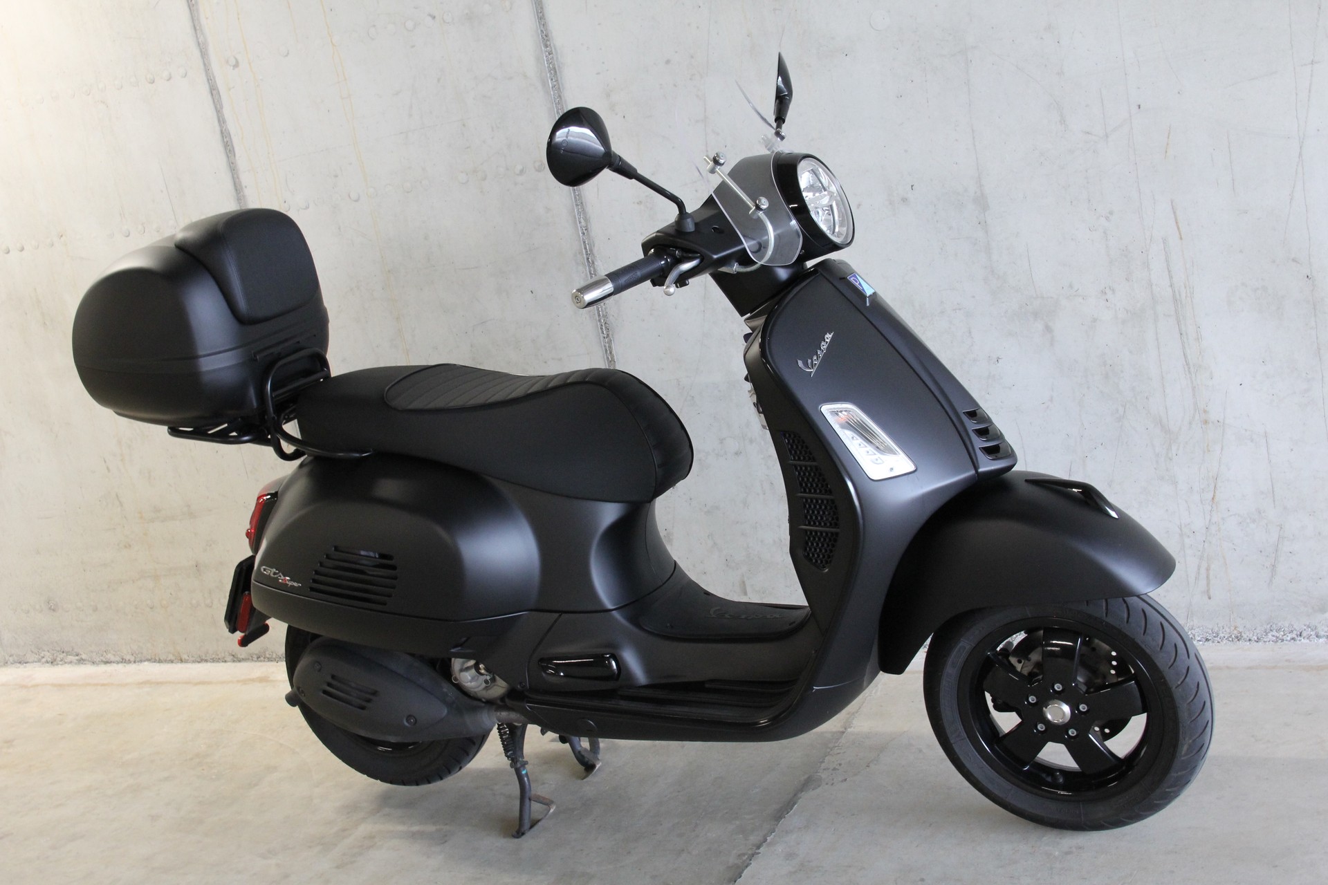 PIAGGIO Vespa GTS 300 HPE Super Notte ABS/ASR-image-8