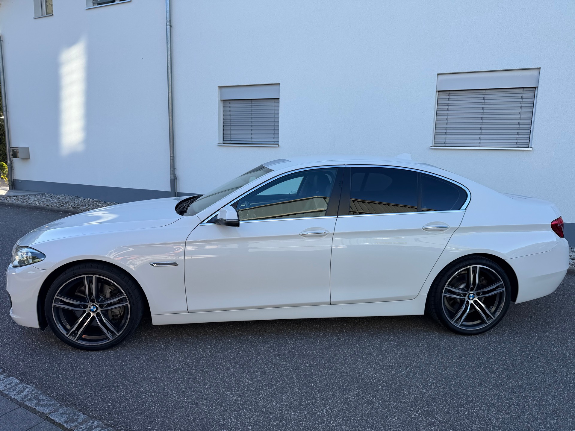 BMW 525d xDrive Steptronic-image-11