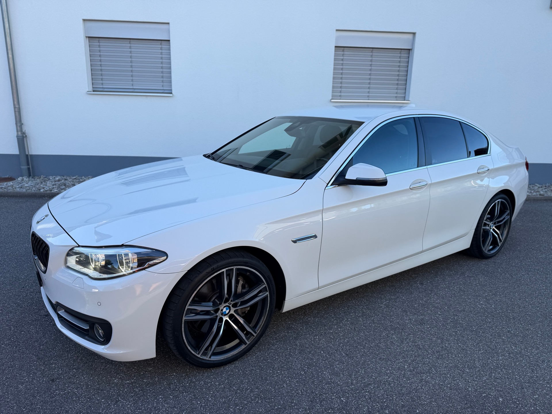 BMW 525d xDrive Steptronic-image-10