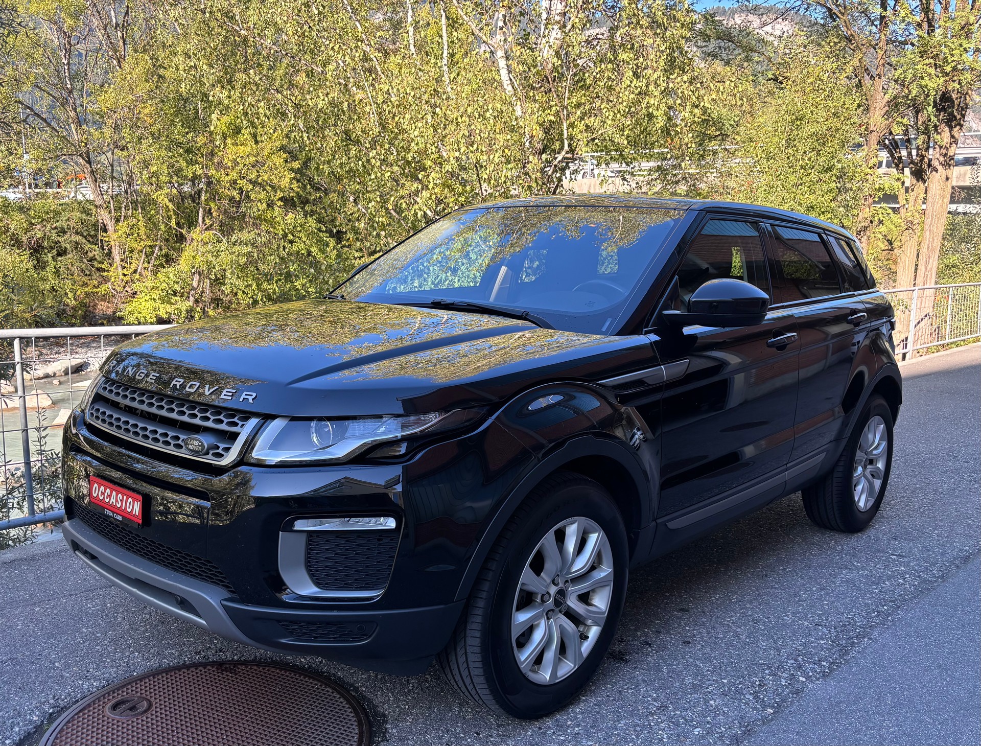 LAND ROVER Range Rover Evoque 2.0 TD4 SE Dynamic AT9-showroom-element-1