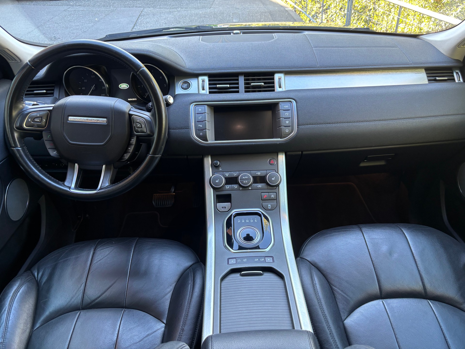 LAND ROVER Range Rover Evoque 2.0 TD4 SE Dynamic AT9-image-6