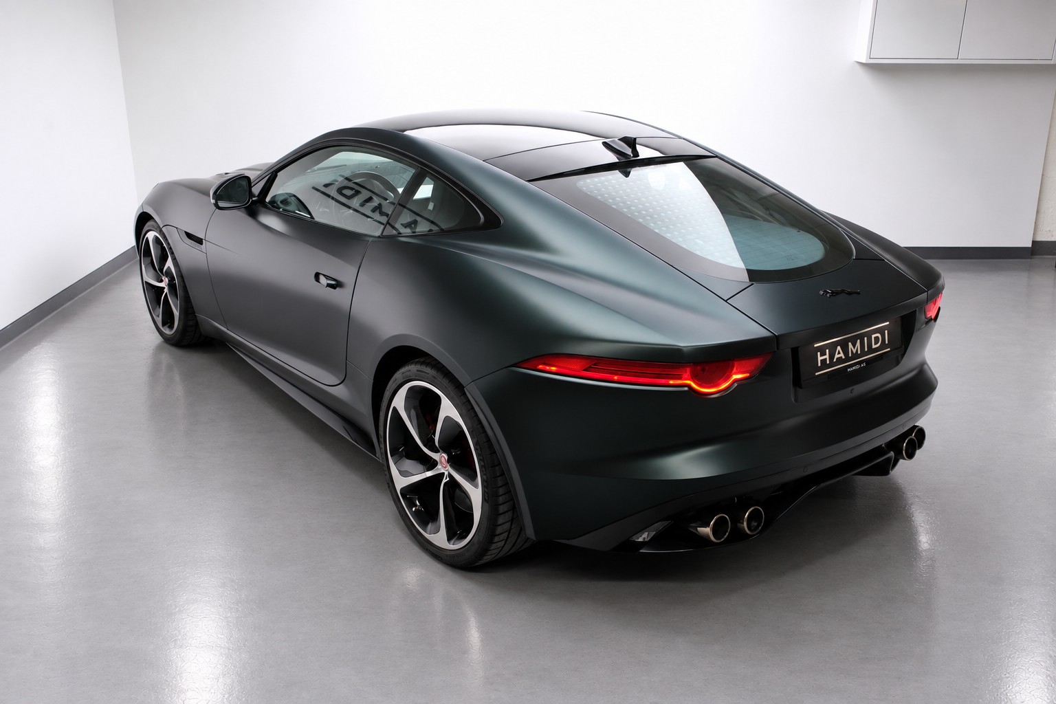 JAGUAR F-Type Coupé R 5.0 V8 S/C AWD-image-5