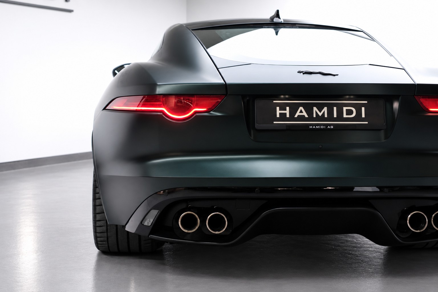 JAGUAR F-Type Coupé R 5.0 V8 S/C AWD-image-8