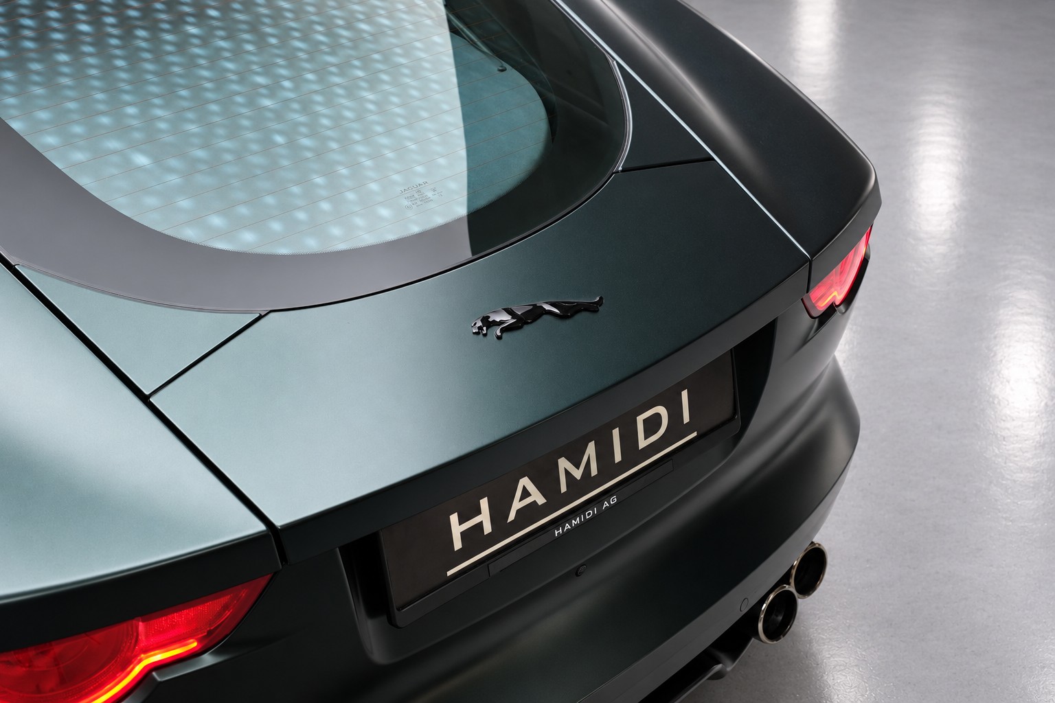 JAGUAR F-Type Coupé R 5.0 V8 S/C AWD-image-6