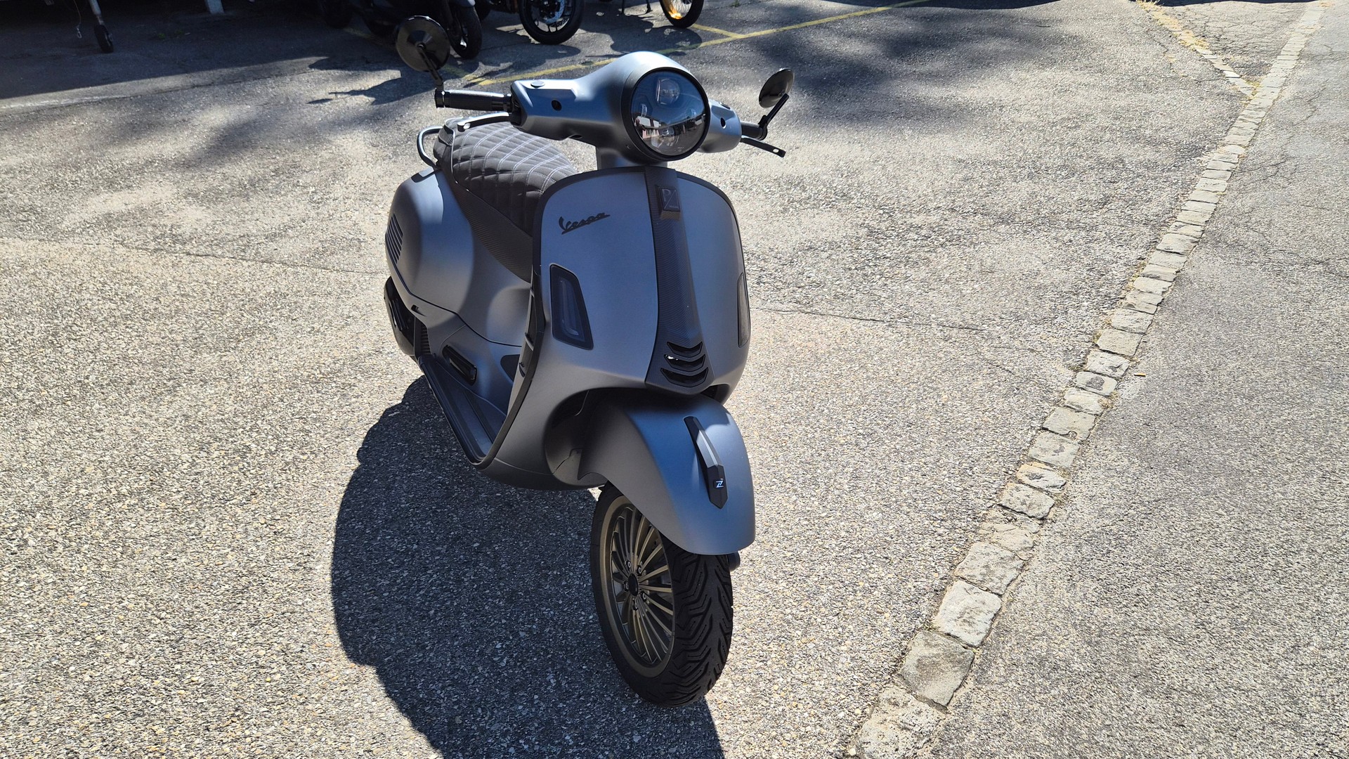PIAGGIO Vespa GTS 125 Super Sport RST Euro 5+-image-12
