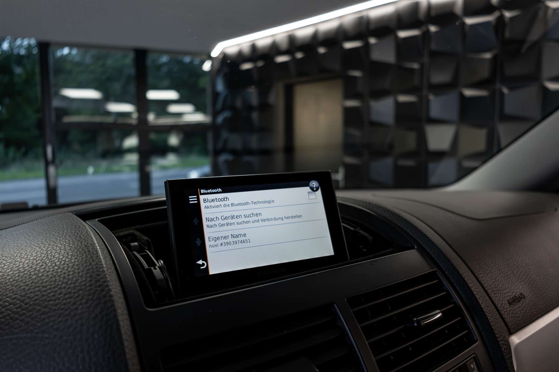 VW Touareg 5.0 TDI V10 Automatic-image-16
