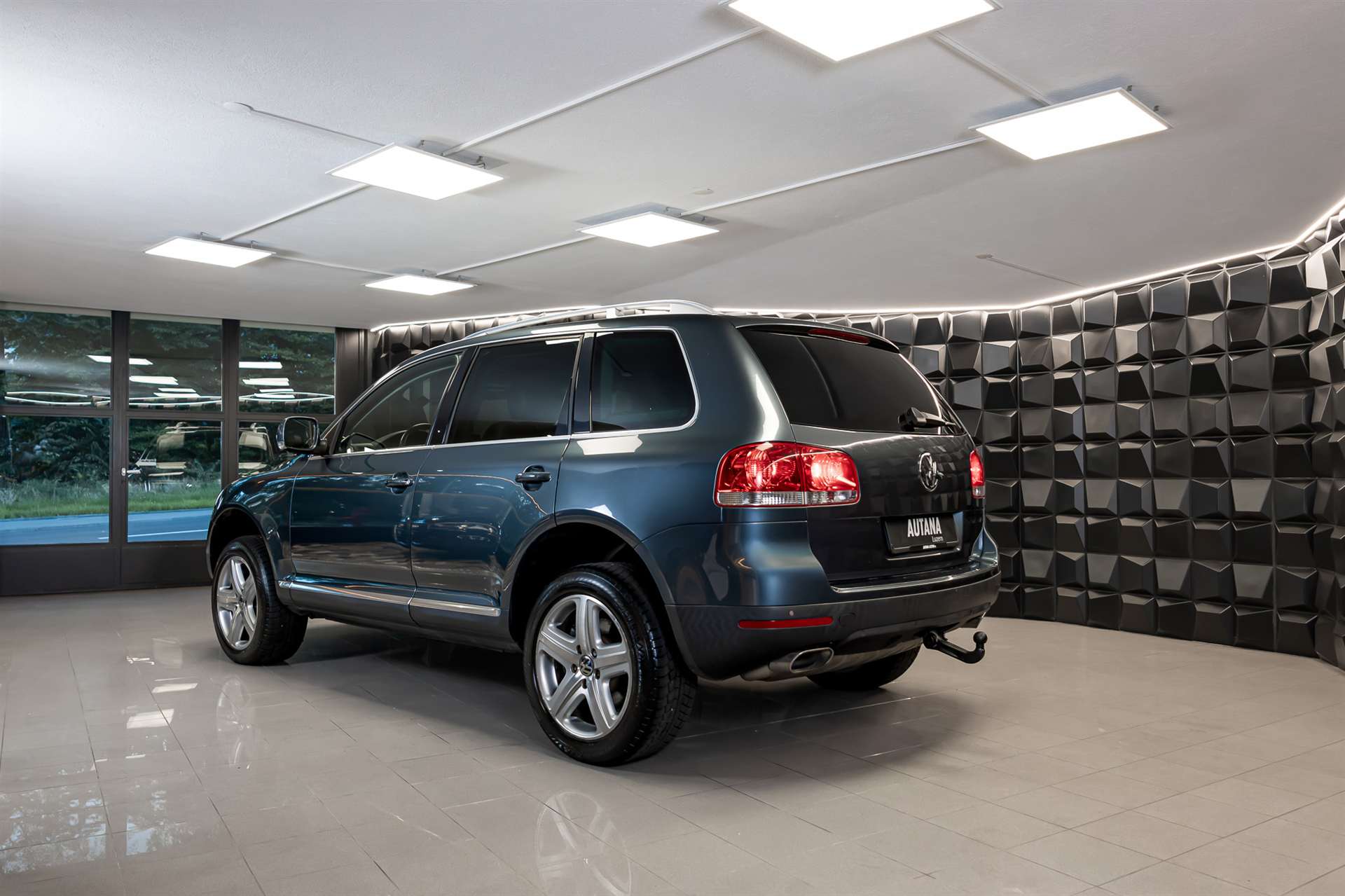 VW Touareg 5.0 TDI V10 Automatic-showroom-element-2