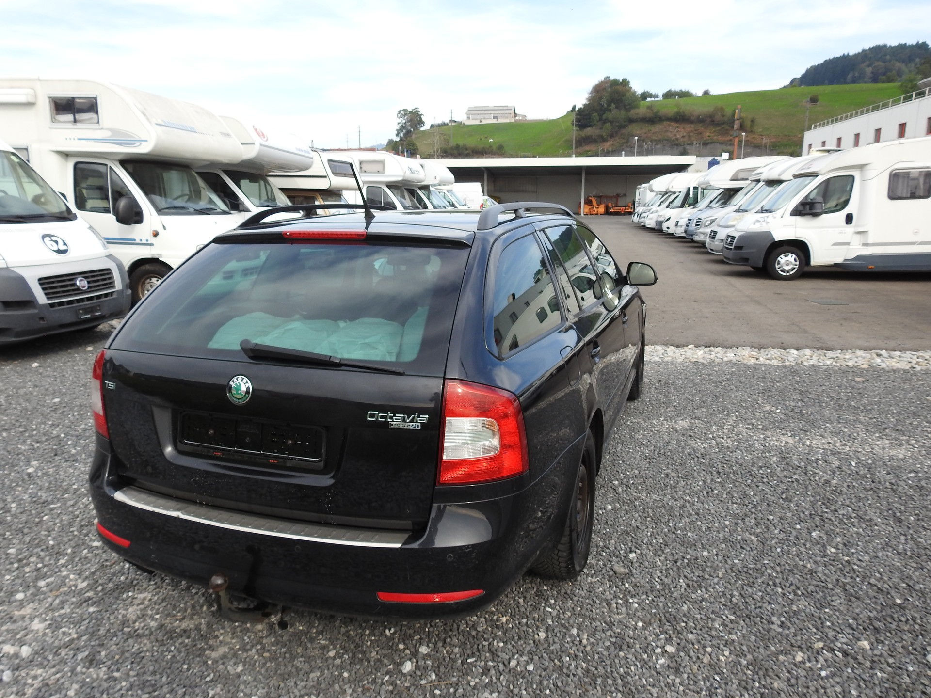 SKODA Octavia Combi 1.4 TSI Ambition-image-5