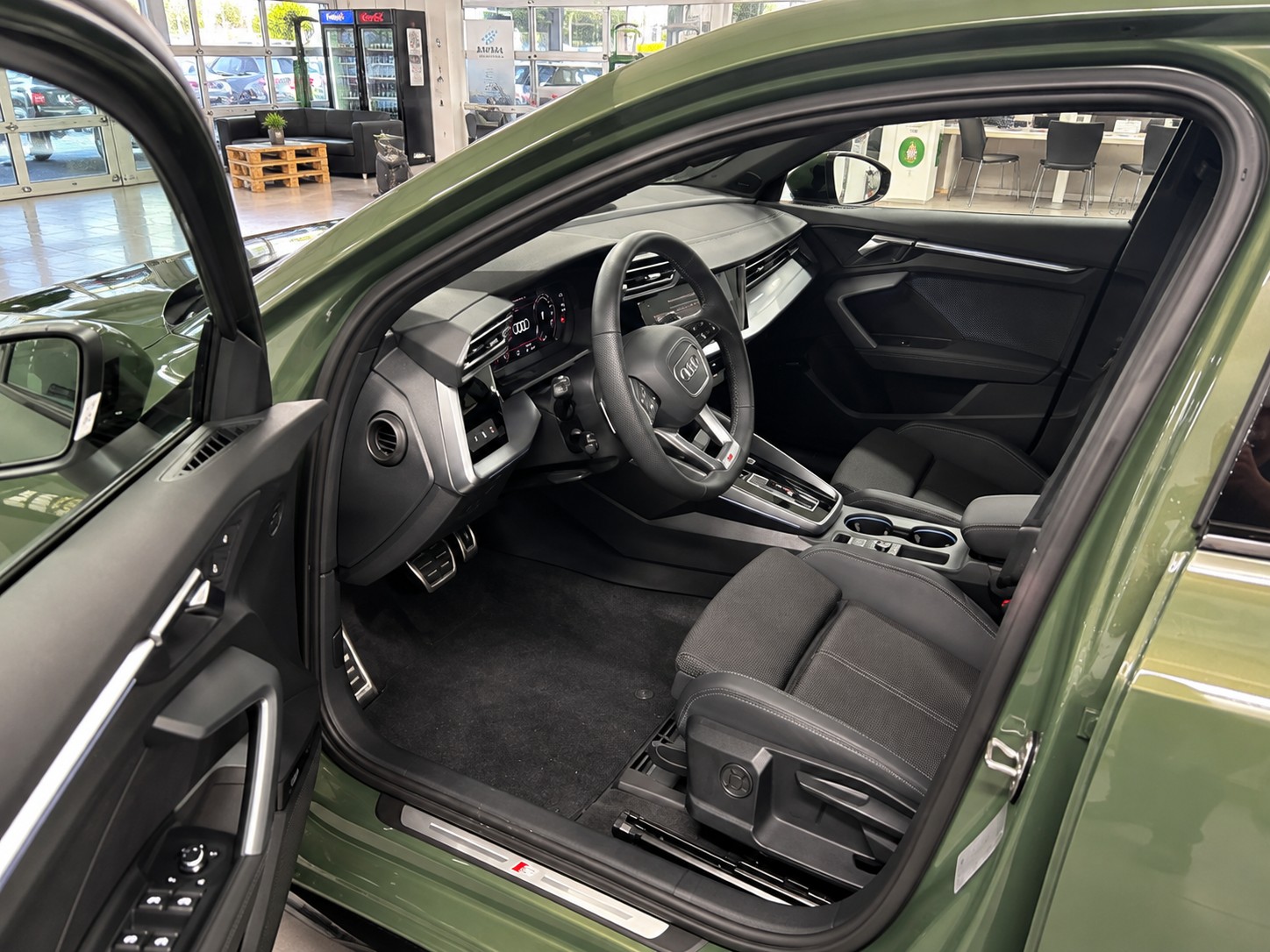 AUDI A3 Sportback 35 TFSI S Line Plus S tronic 150PS-image-7