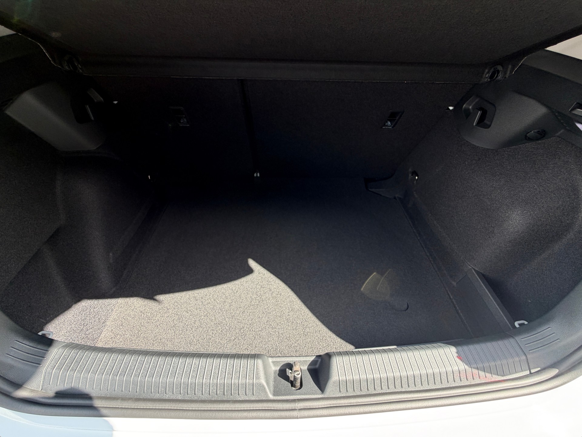 VW Golf 1.5 e TSI mHEV Value DSG-image-24