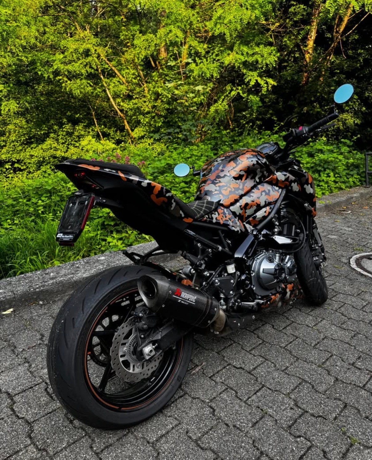 KAWASAKI Z 900-image-3