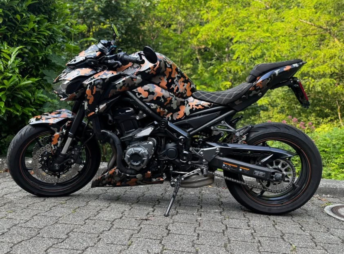 KAWASAKI Z 900-image-1