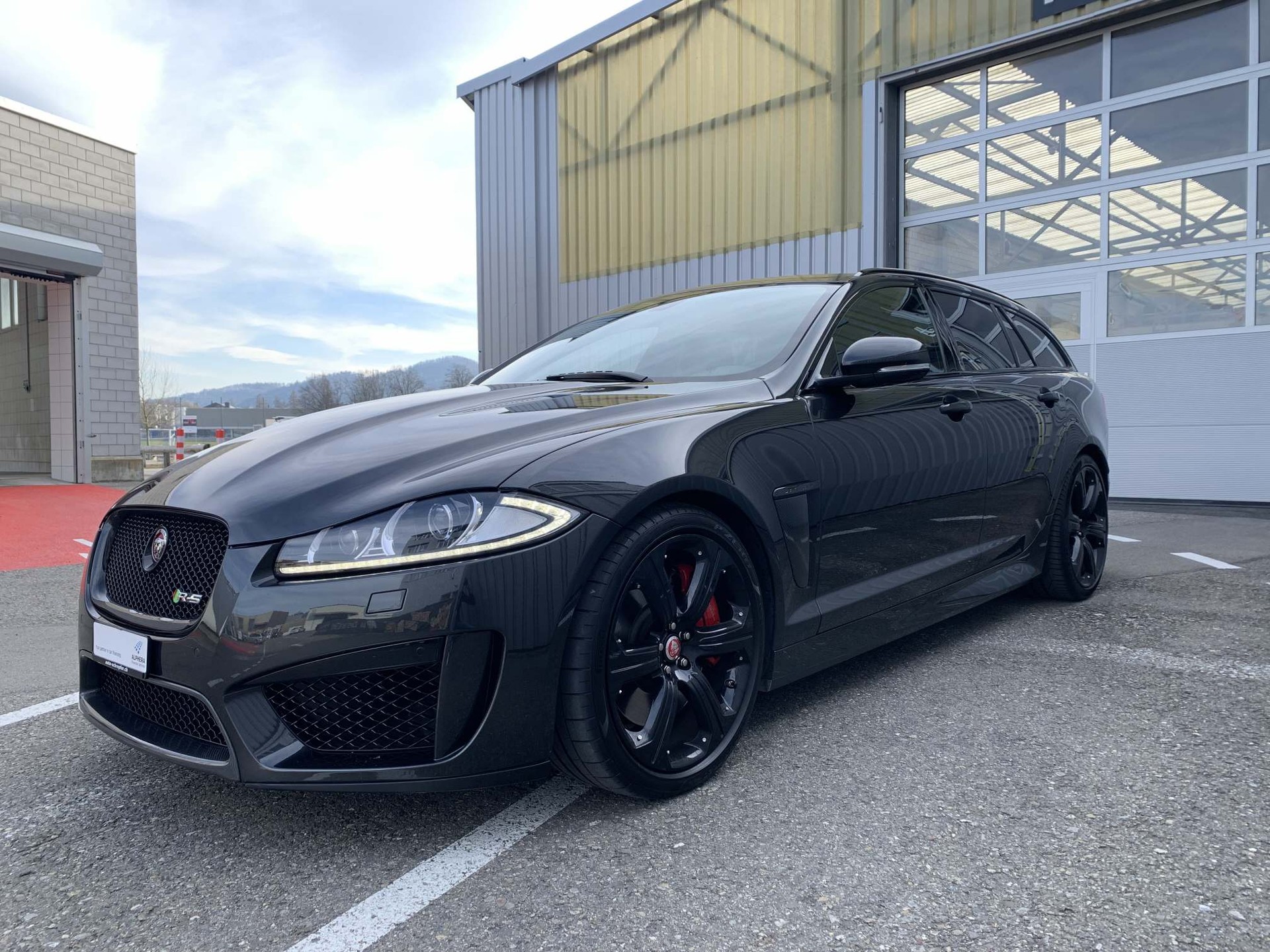 JAGUAR XF Sportbrake 5.0 V8 S/C XFR-S-image-2