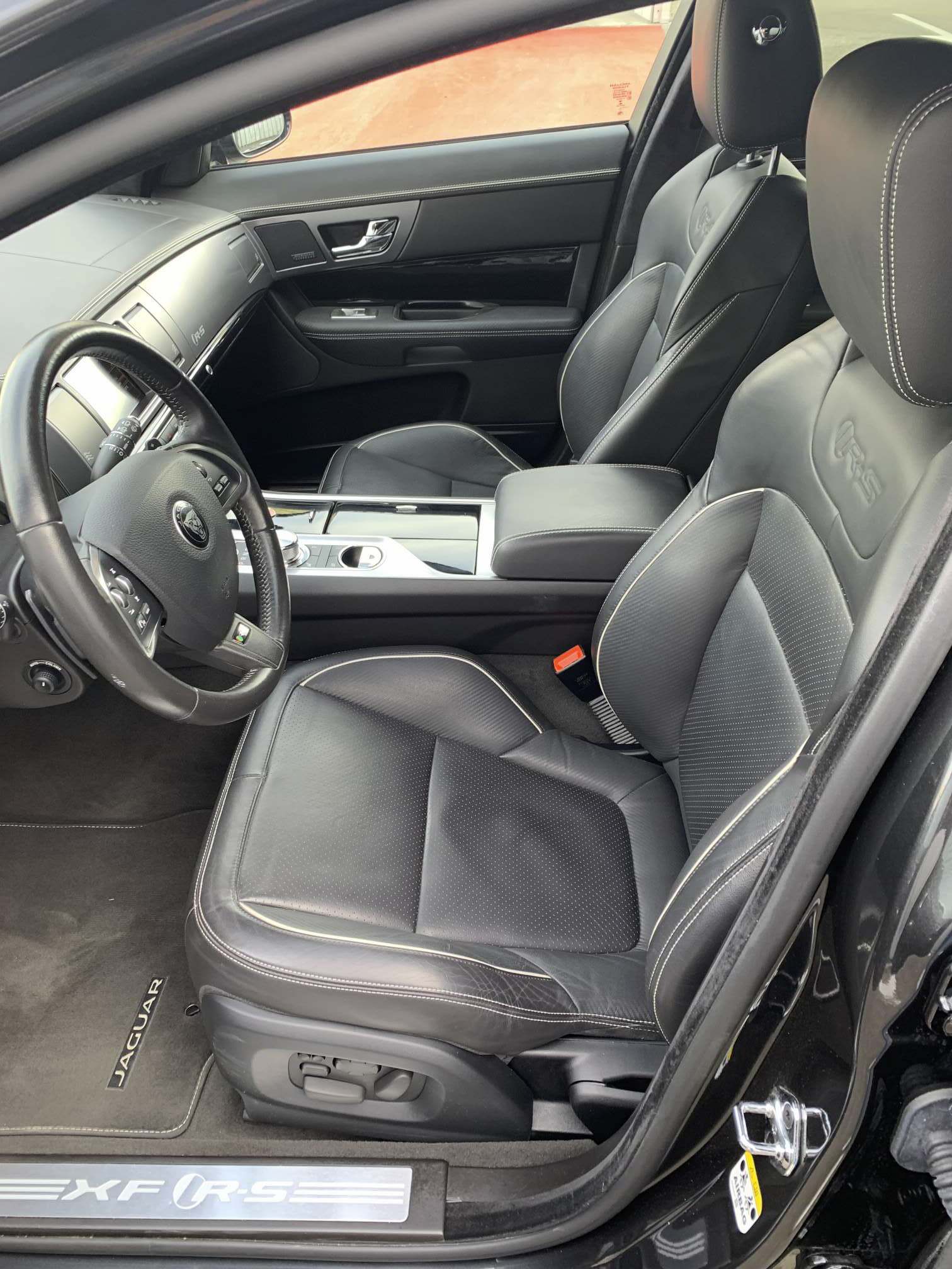 JAGUAR XF Sportbrake 5.0 V8 S/C XFR-S-image-7