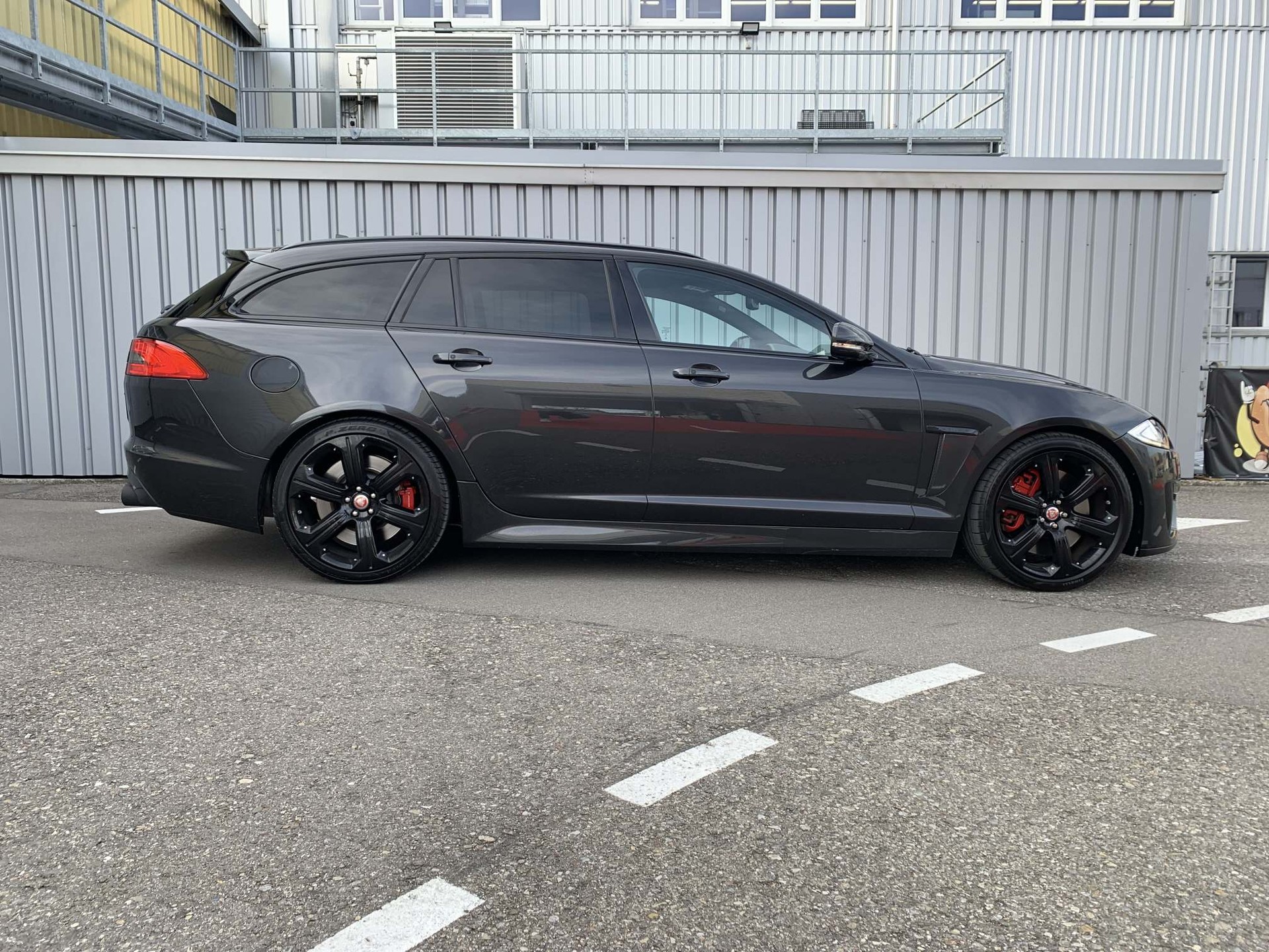 JAGUAR XF Sportbrake 5.0 V8 S/C XFR-S-image-3