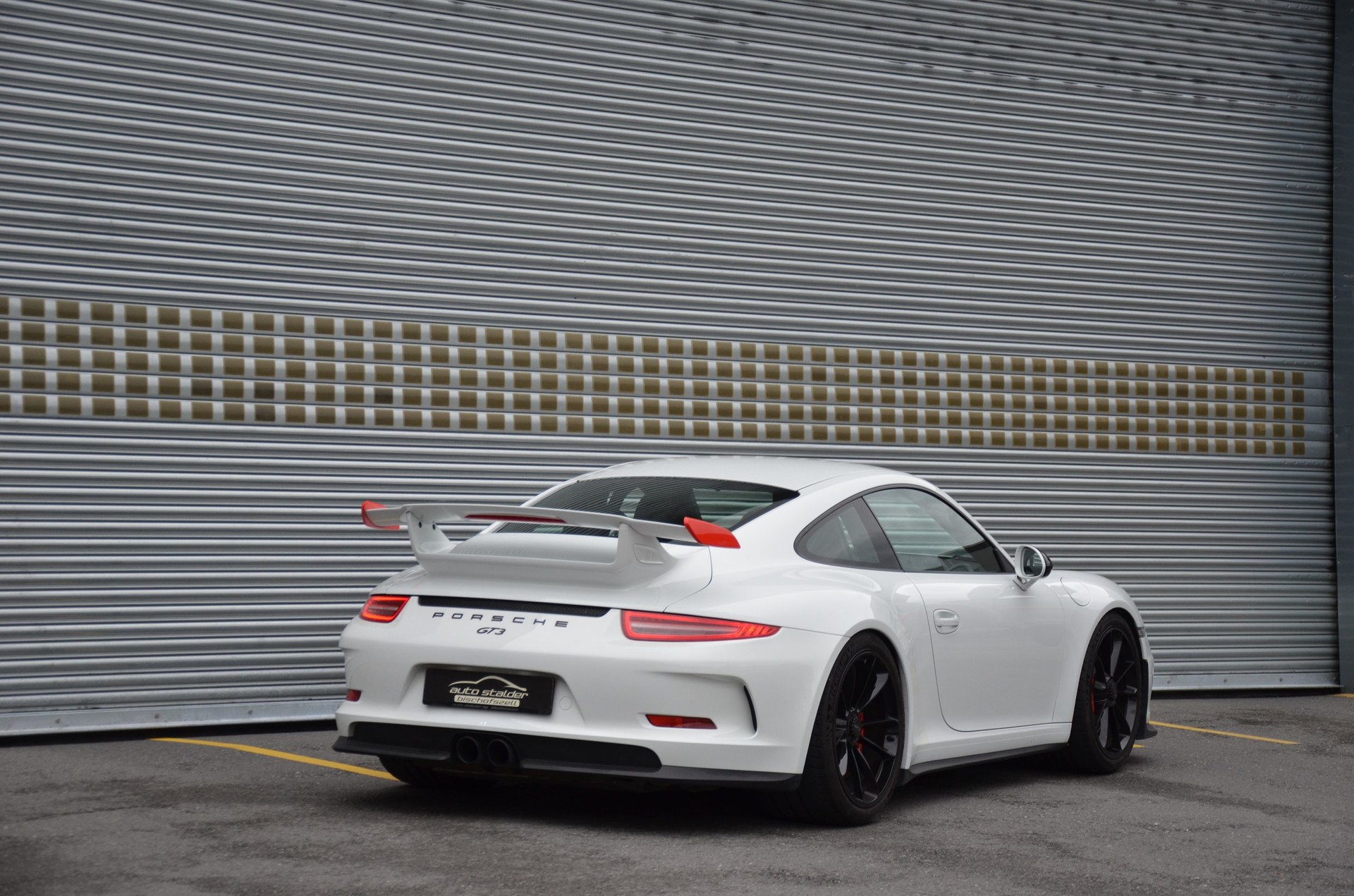 PORSCHE 911 GT3 PDK-showroom-element-2