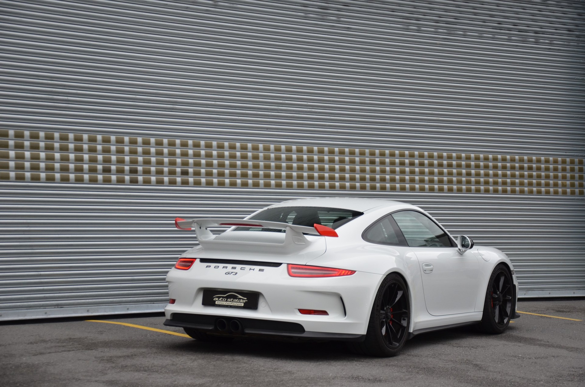 PORSCHE 911 GT3 PDK-showroom-element-3