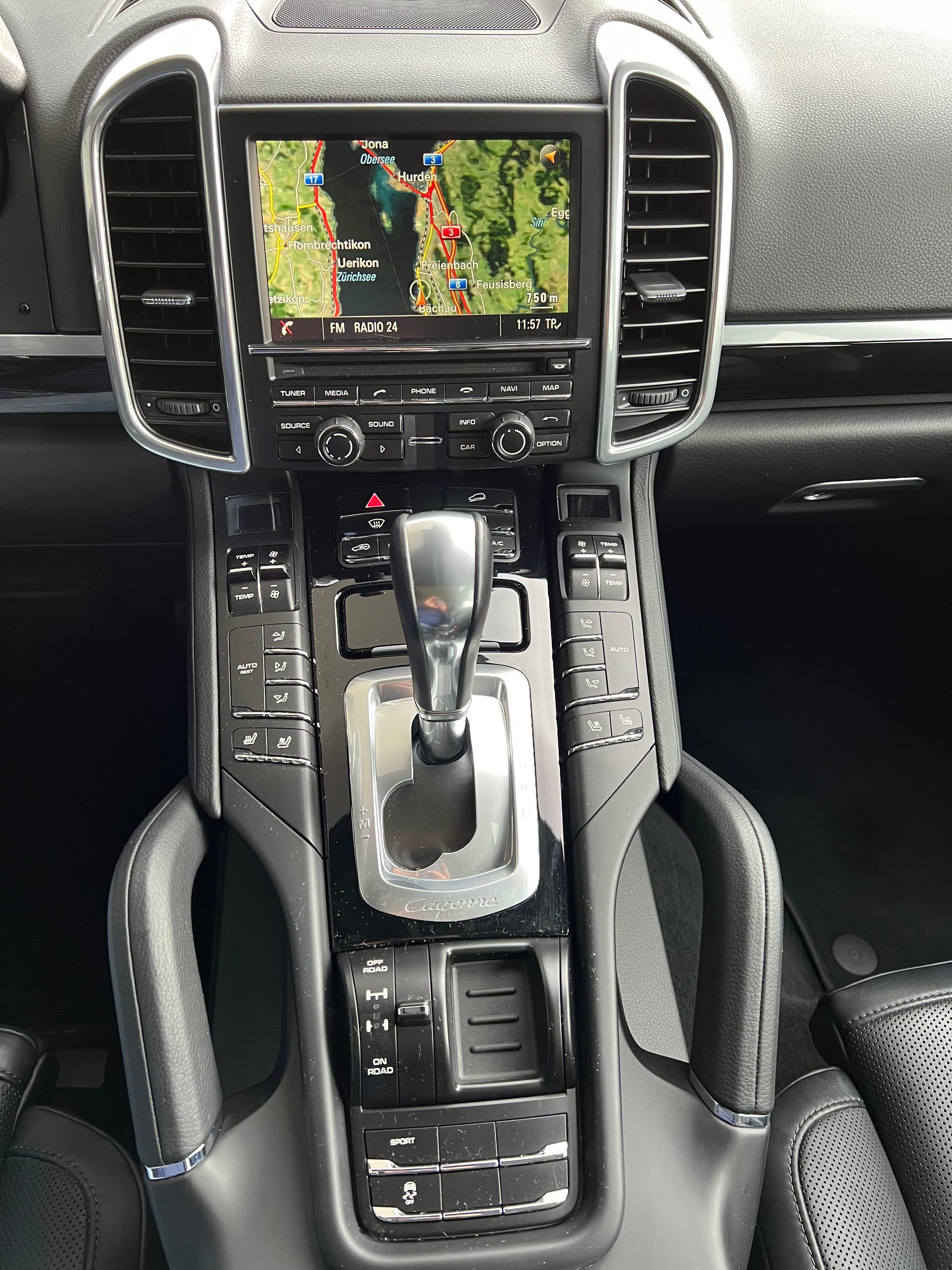 PORSCHE Cayenne Diesel-image-11