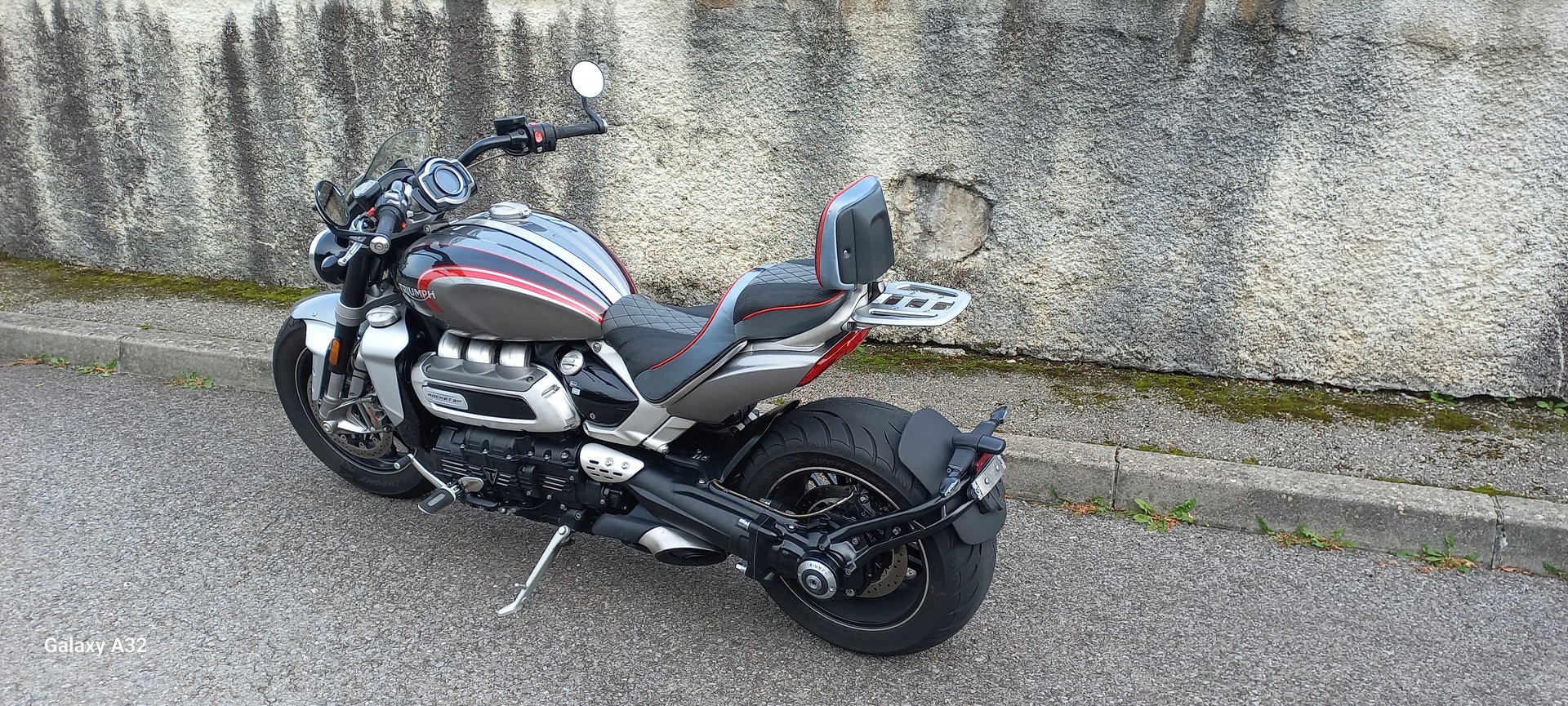 TRIUMPH Rocket 3 GT-image-1