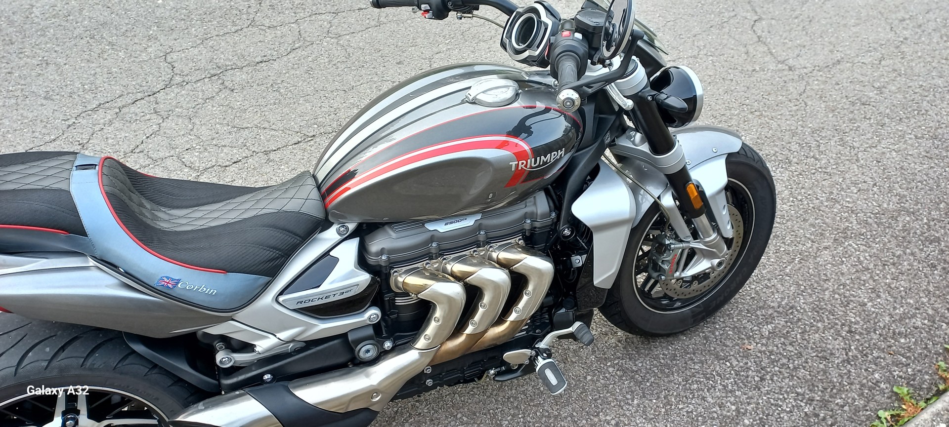 TRIUMPH Rocket 3 GT-image-3