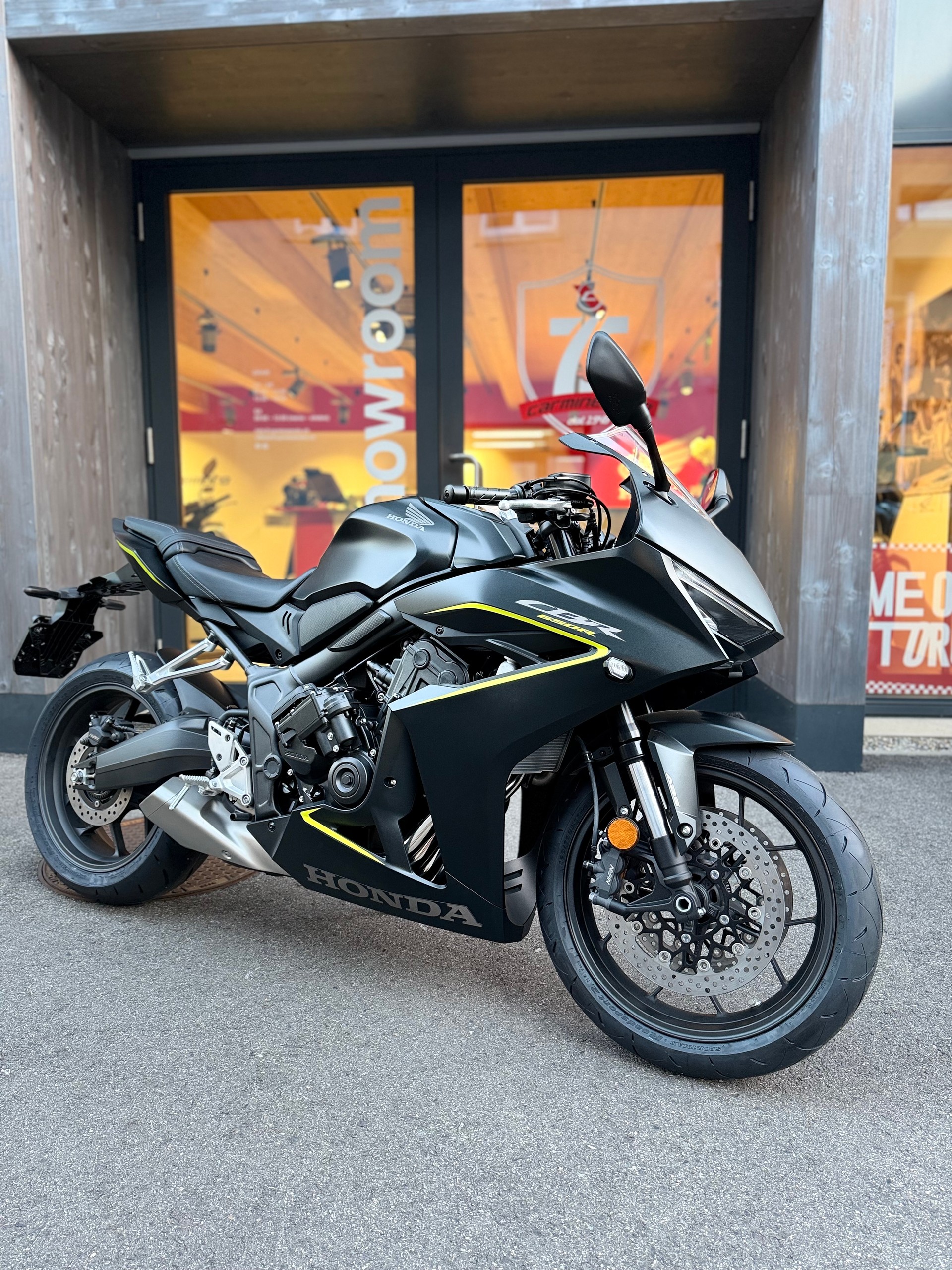 HONDA CBR 650 R E-Clutch-image-8